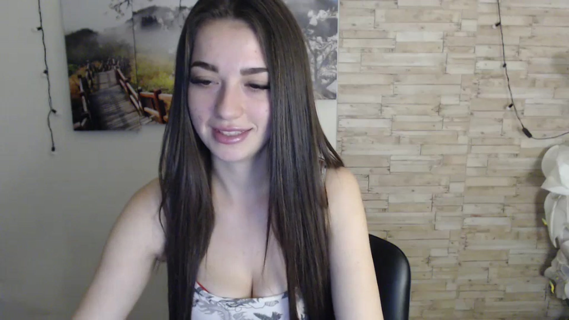 Gallery image thumbnail from Eva_Eldis's myfreecams stream on, 11/25/2023, 17:04 image 7 of 20