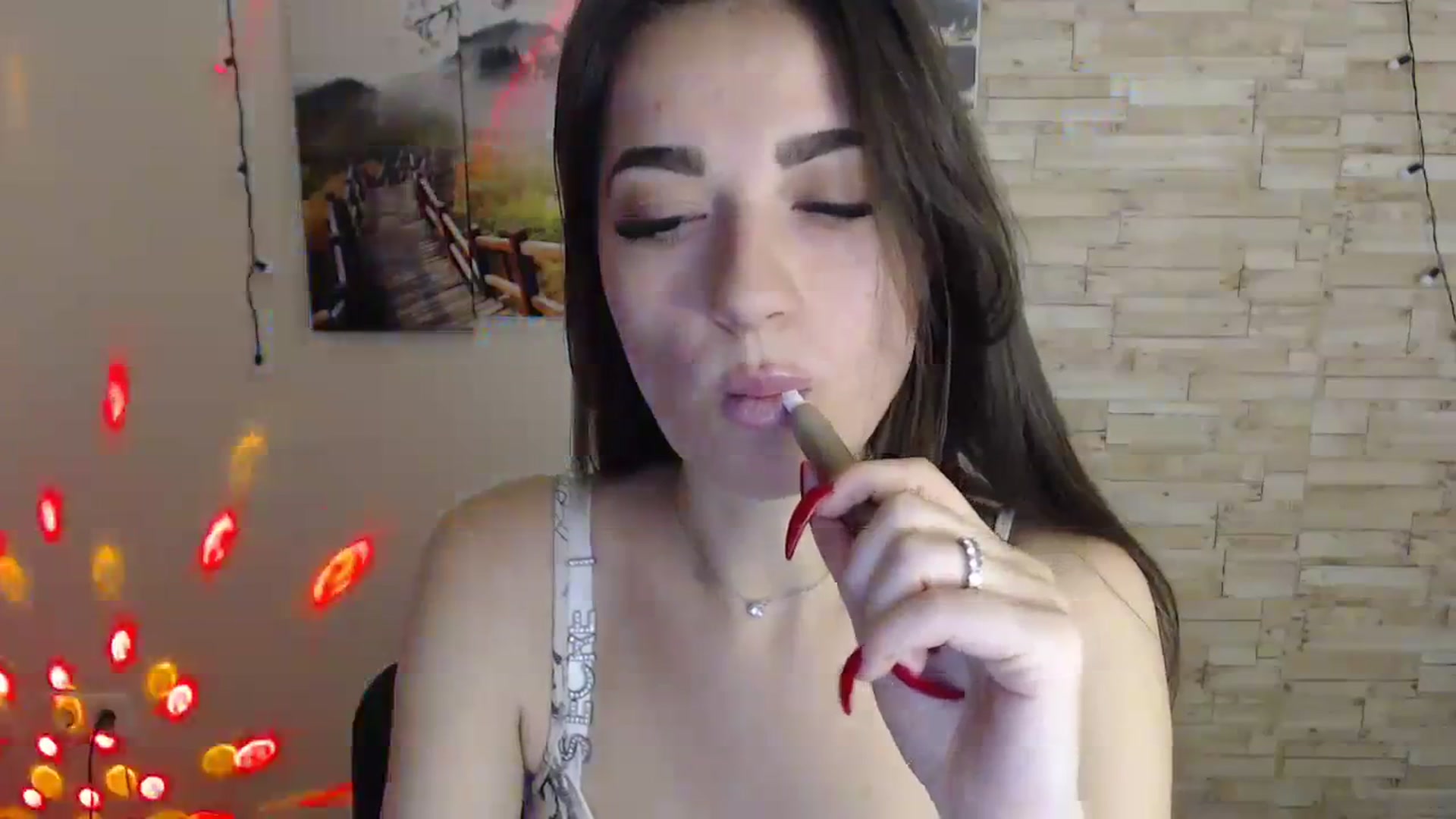 Gallery image thumbnail from Eva_Eldis's myfreecams stream on, 12/11/2023, 18:17 image 12 of 20