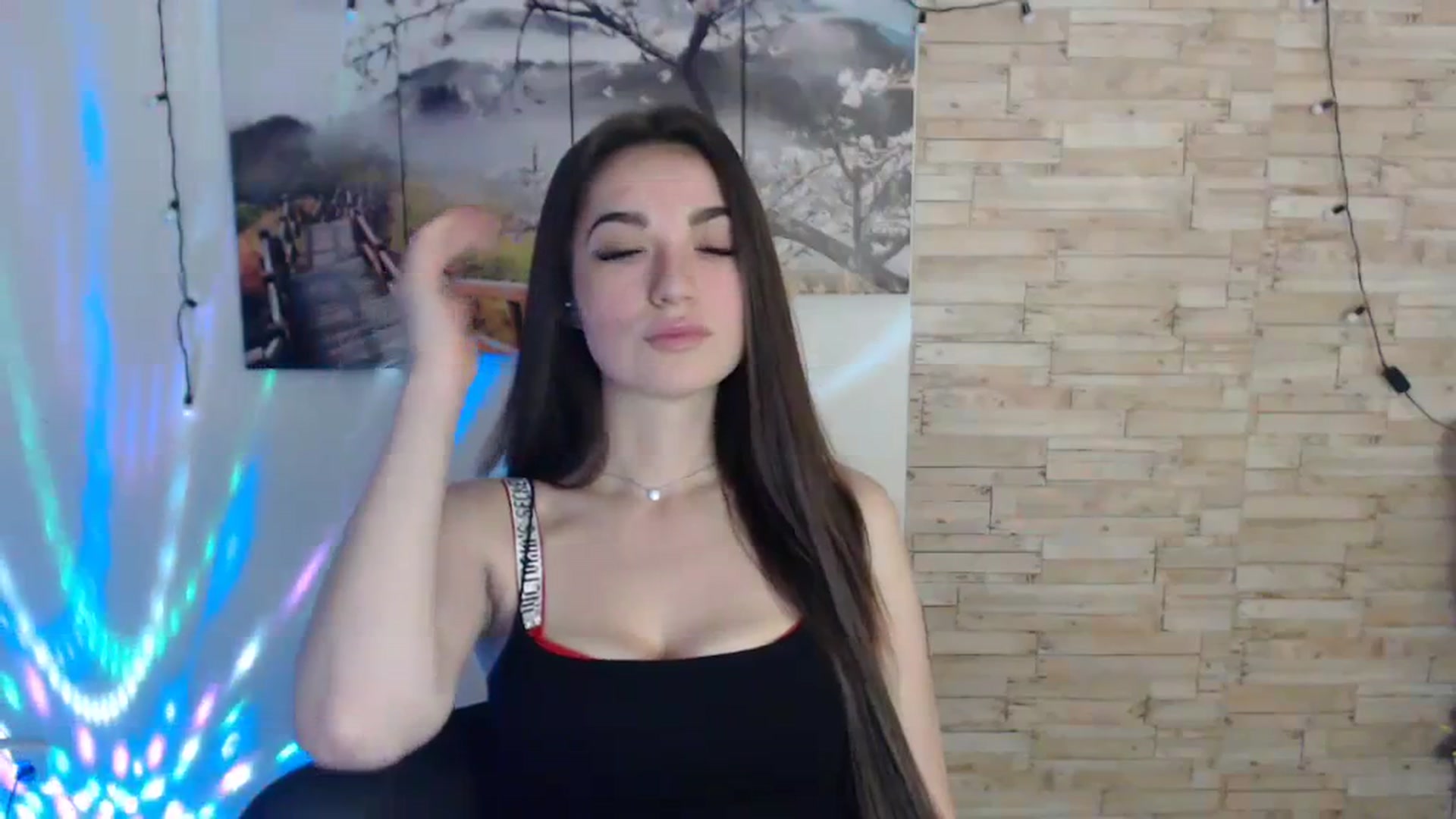 Gallery image thumbnail from Eva_Eldis's myfreecams stream on, 12/12/2023, 15:45 image 8 of 20