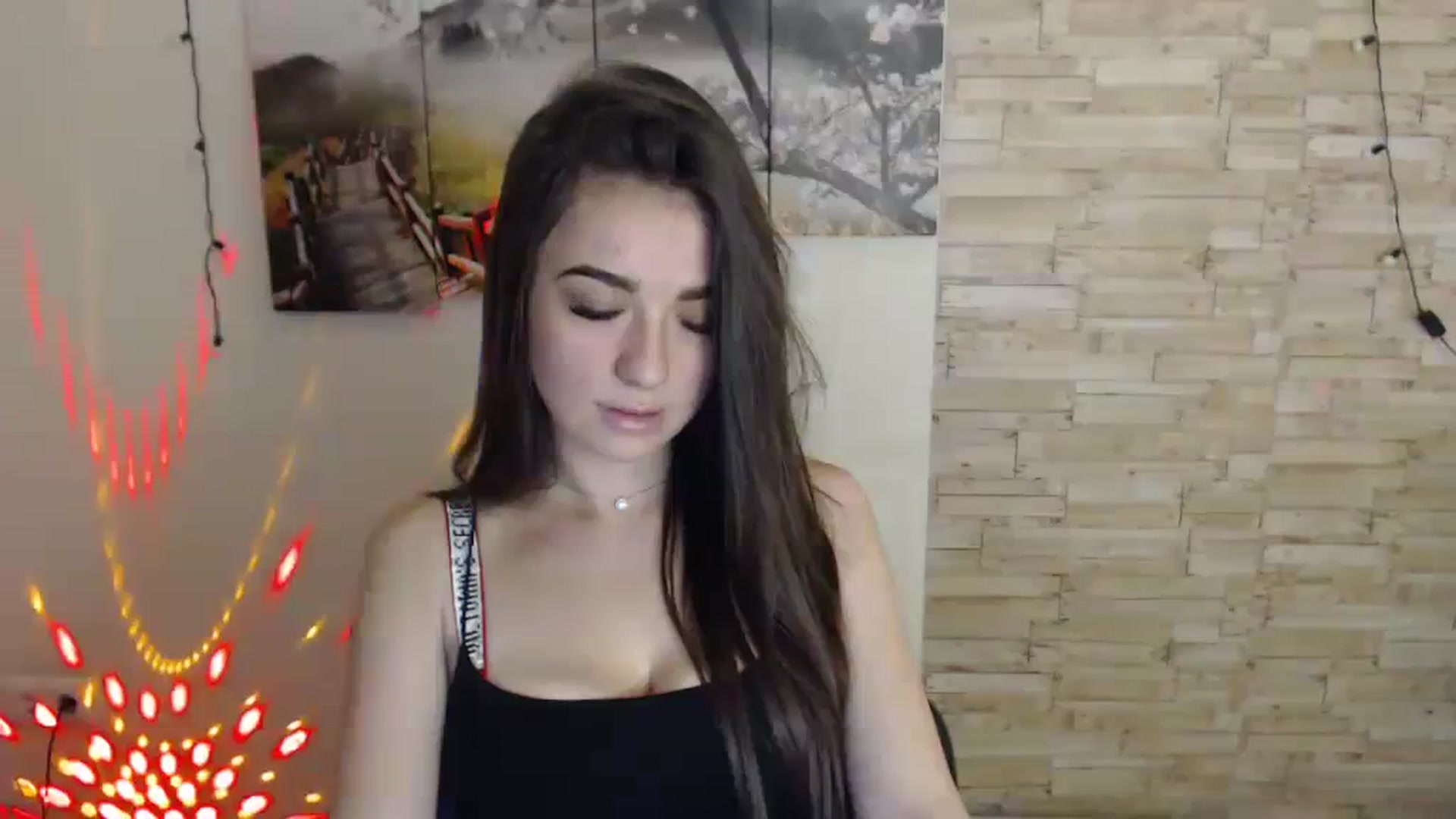 Gallery image thumbnail from Eva_Eldis's myfreecams stream on, 12/12/2023, 15:45 image 20 of 20