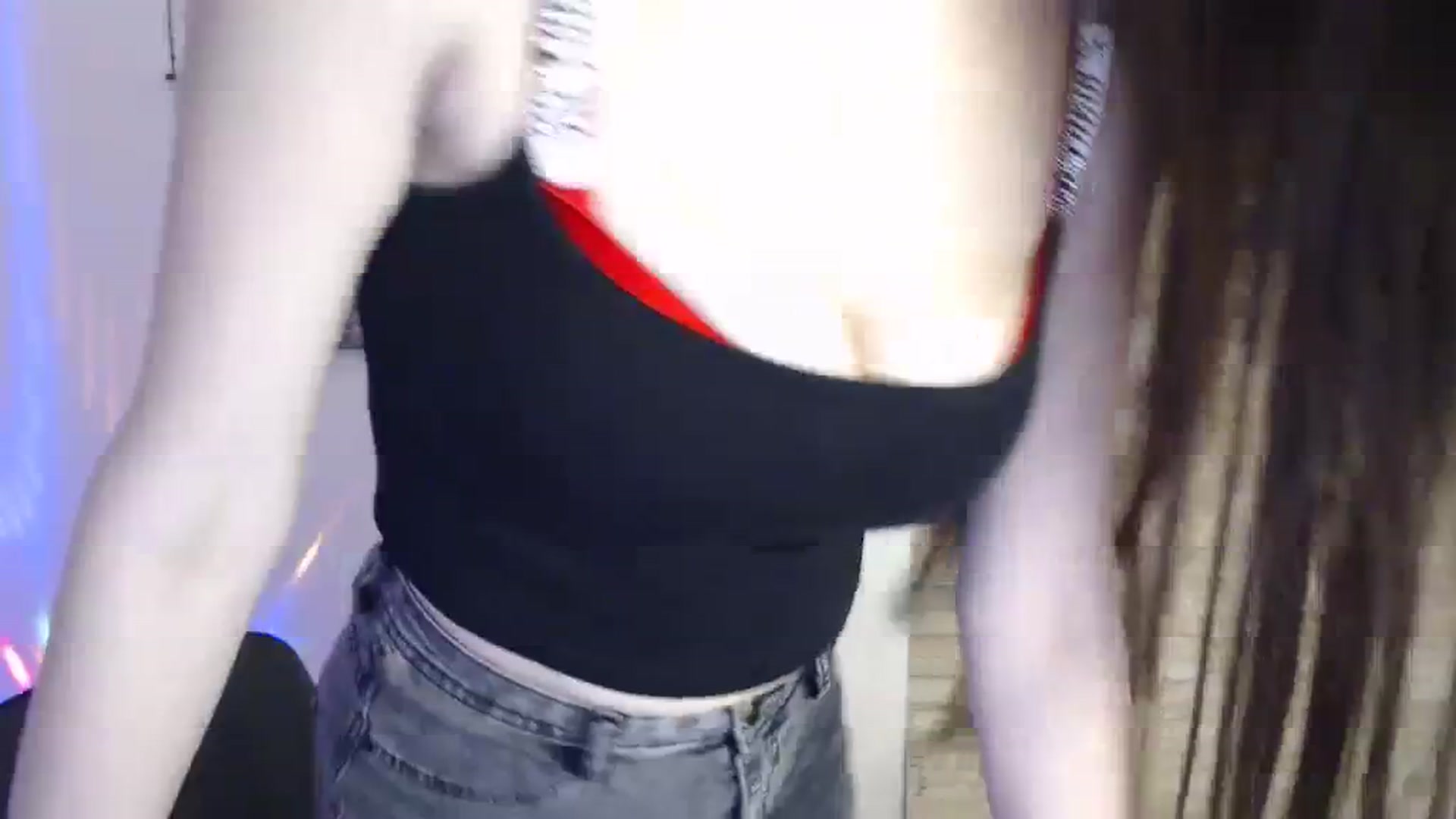 Gallery image thumbnail from Eva_Eldis's myfreecams stream on, 12/12/2023, 17:15 image 17 of 20