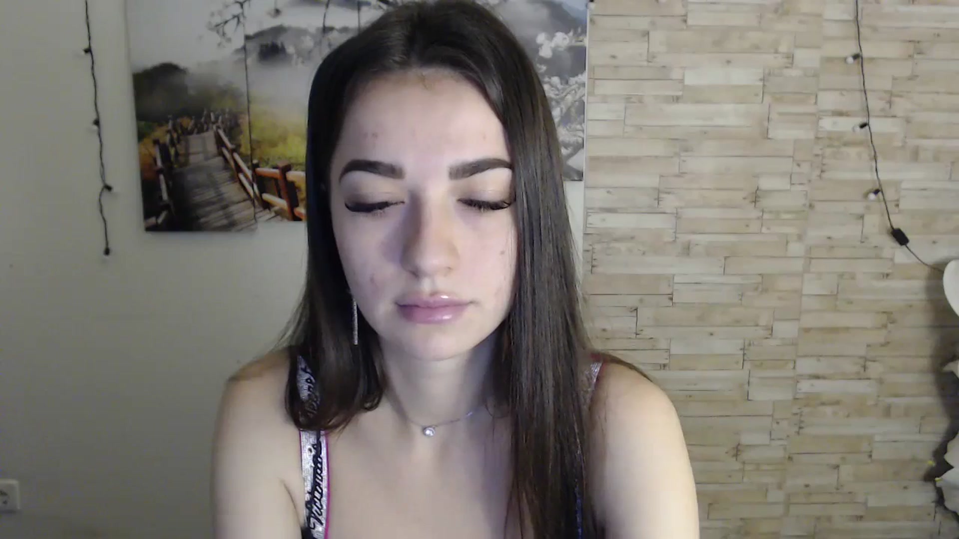 Gallery image thumbnail from Eva_Eldis's myfreecams stream on, 12/13/2023, 16:14 image 15 of 20