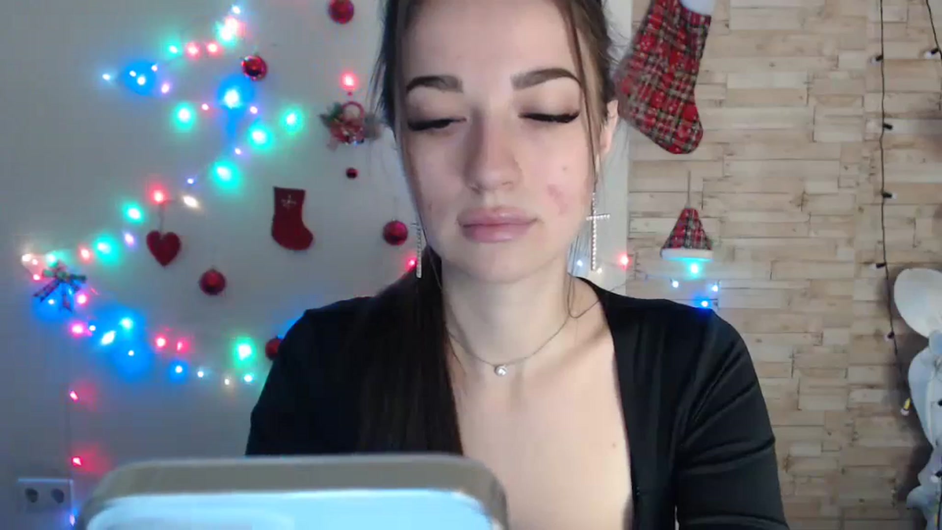 Gallery image thumbnail from Eva_Eldis's myfreecams stream on, 01/16/2024, 16:49 image 10 of 20