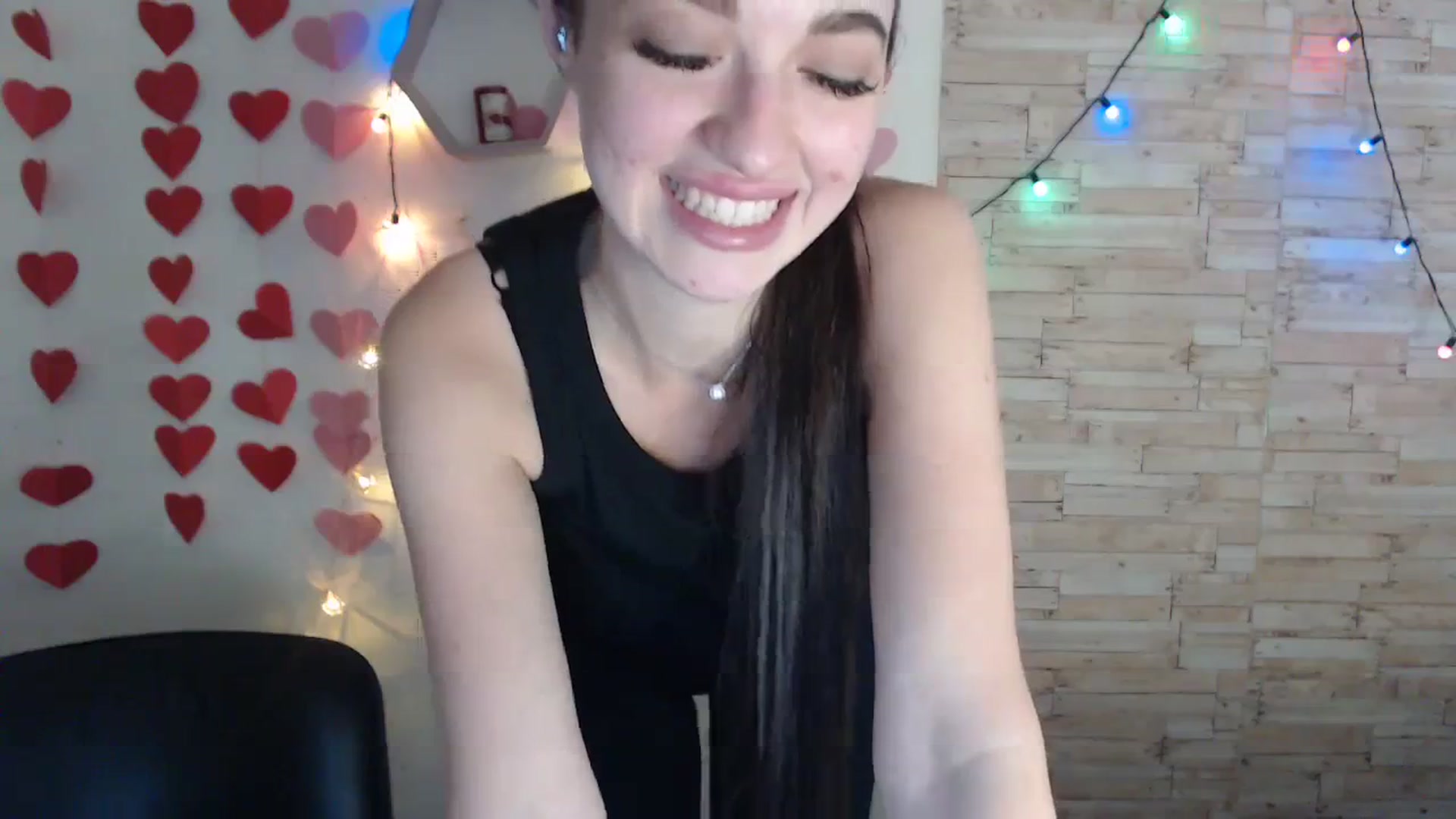 Gallery image thumbnail from Eva_Eldis's myfreecams stream on, 03/08/2024, 13:46 image 17 of 20