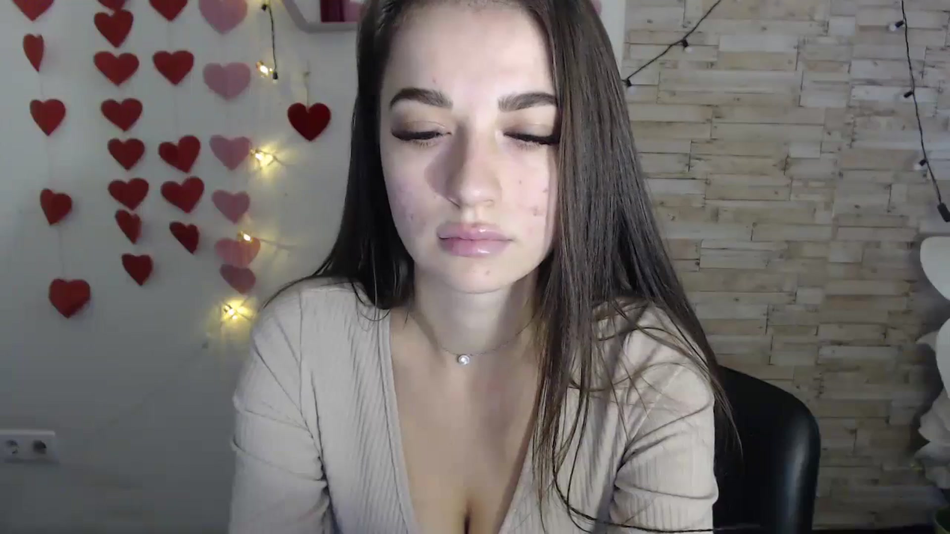 Gallery image thumbnail from Eva_Eldis's myfreecams stream on, 03/22/2024, 14:06 image 4 of 20