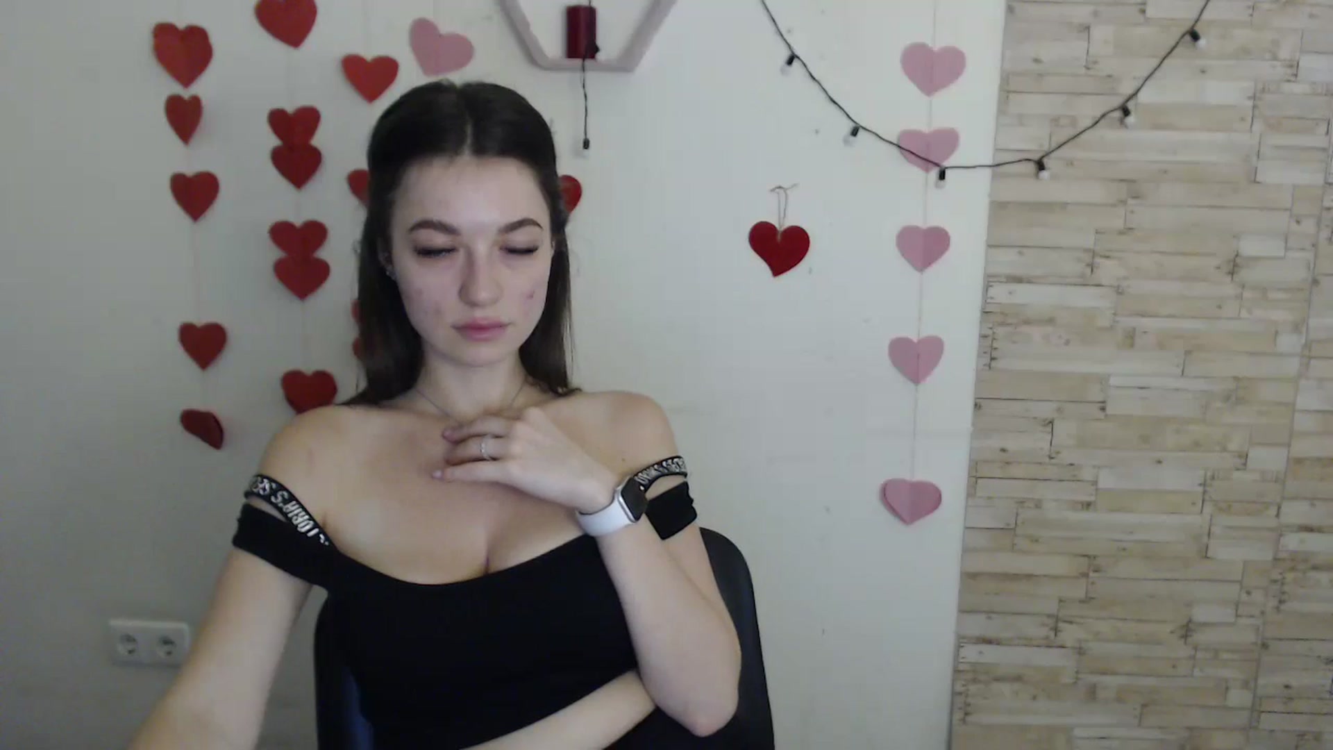 Gallery image thumbnail from Eva_Eldis's myfreecams stream on, 06/04/2024, 10:53 image 16 of 20