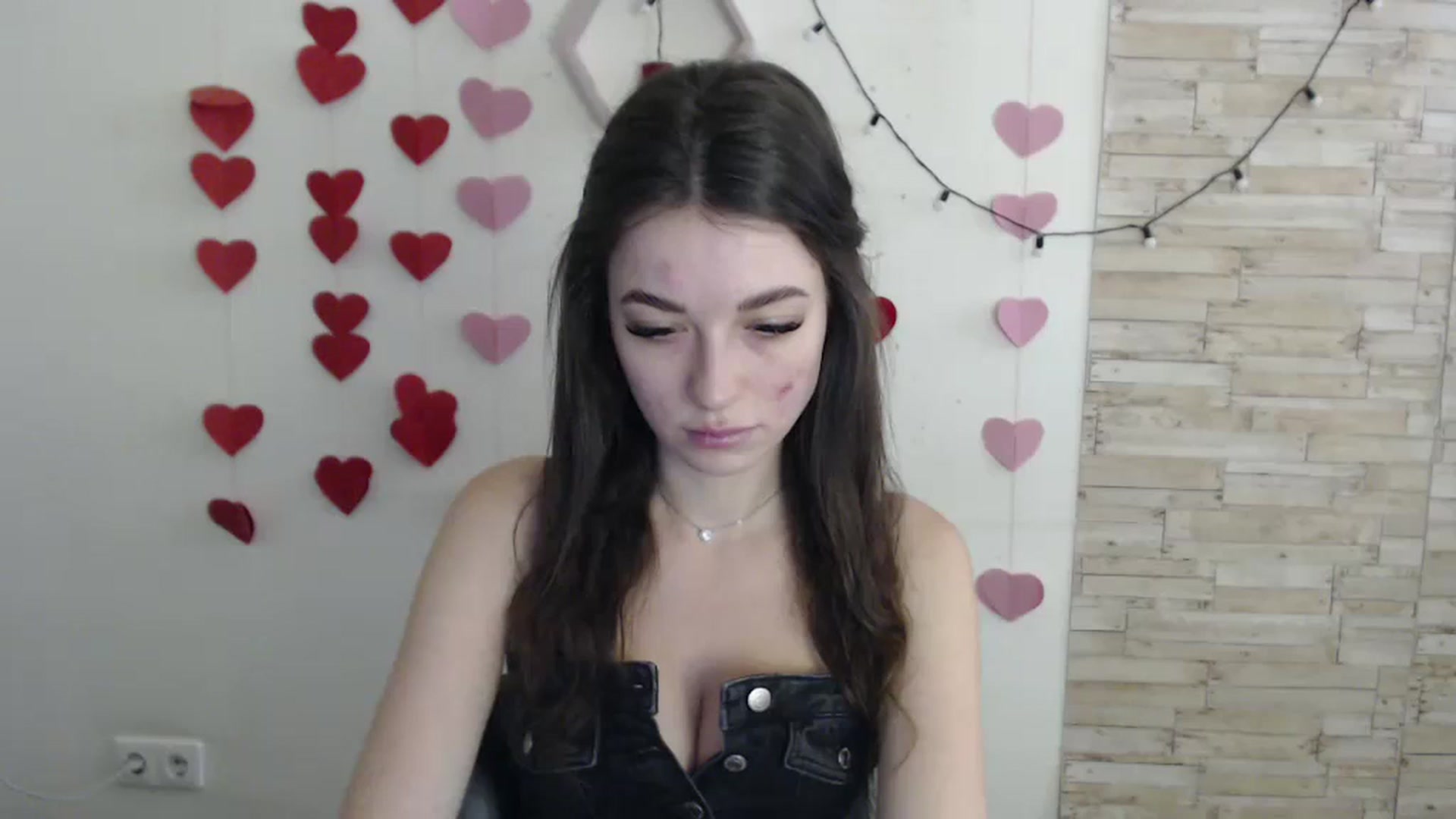Gallery image thumbnail from Eva_Eldis's myfreecams stream on, 06/05/2024, 11:06 image 11 of 20