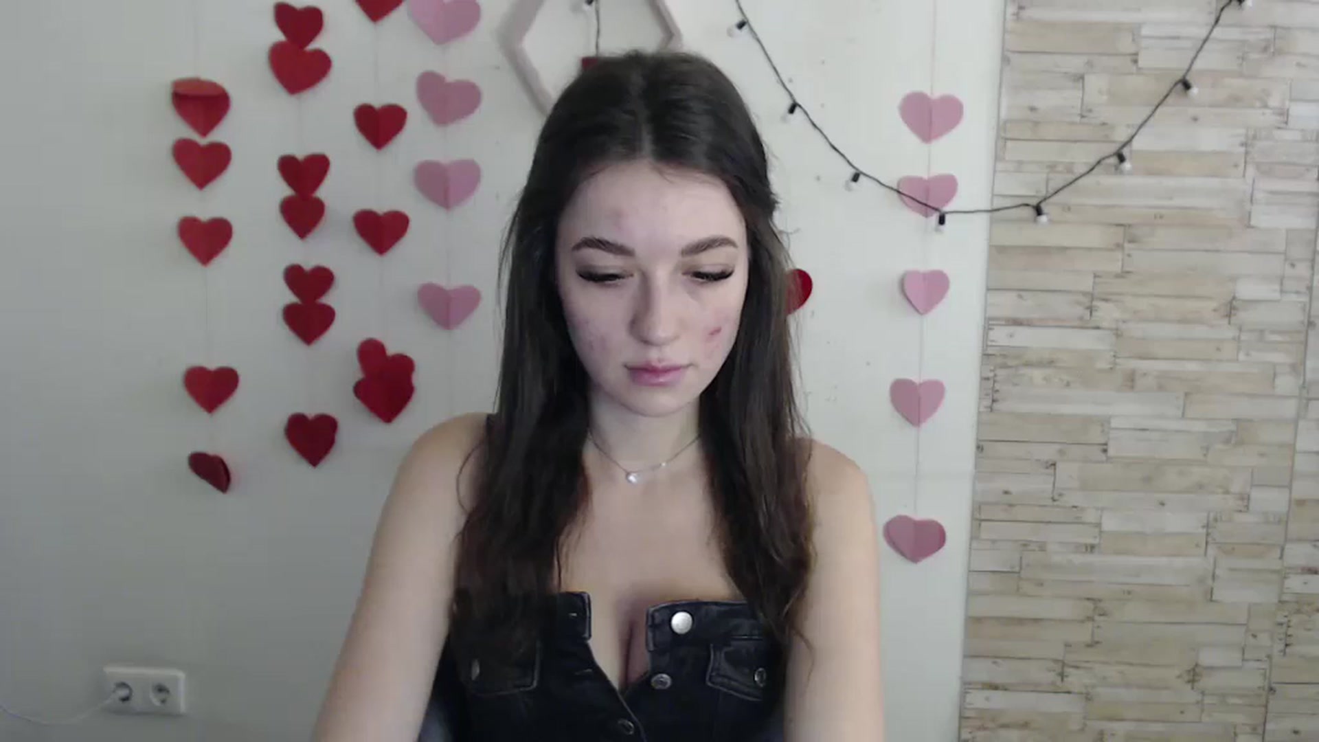 Gallery image thumbnail from Eva_Eldis's myfreecams stream on, 06/05/2024, 11:06 image 12 of 20