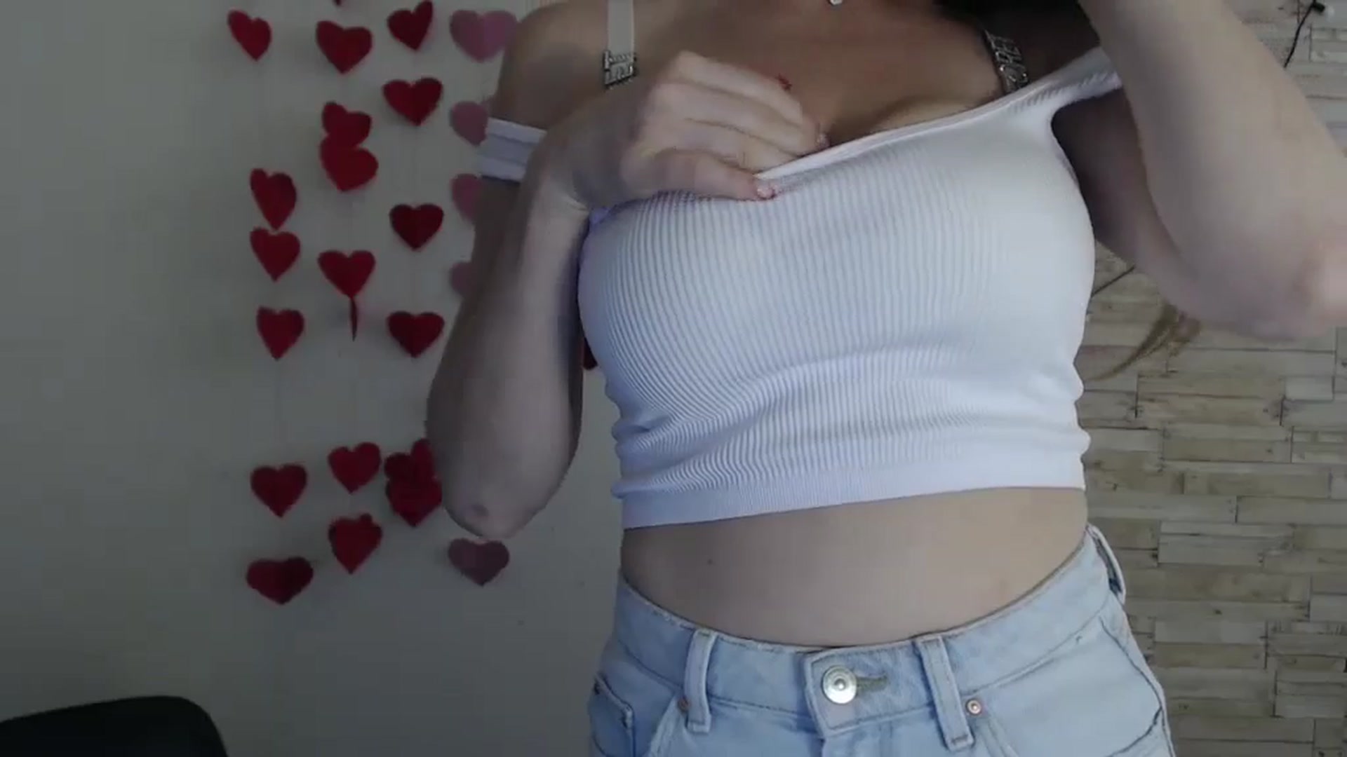 Gallery image thumbnail from Eva_Eldis's myfreecams stream on, 06/10/2024, 11:20 image 10 of 20