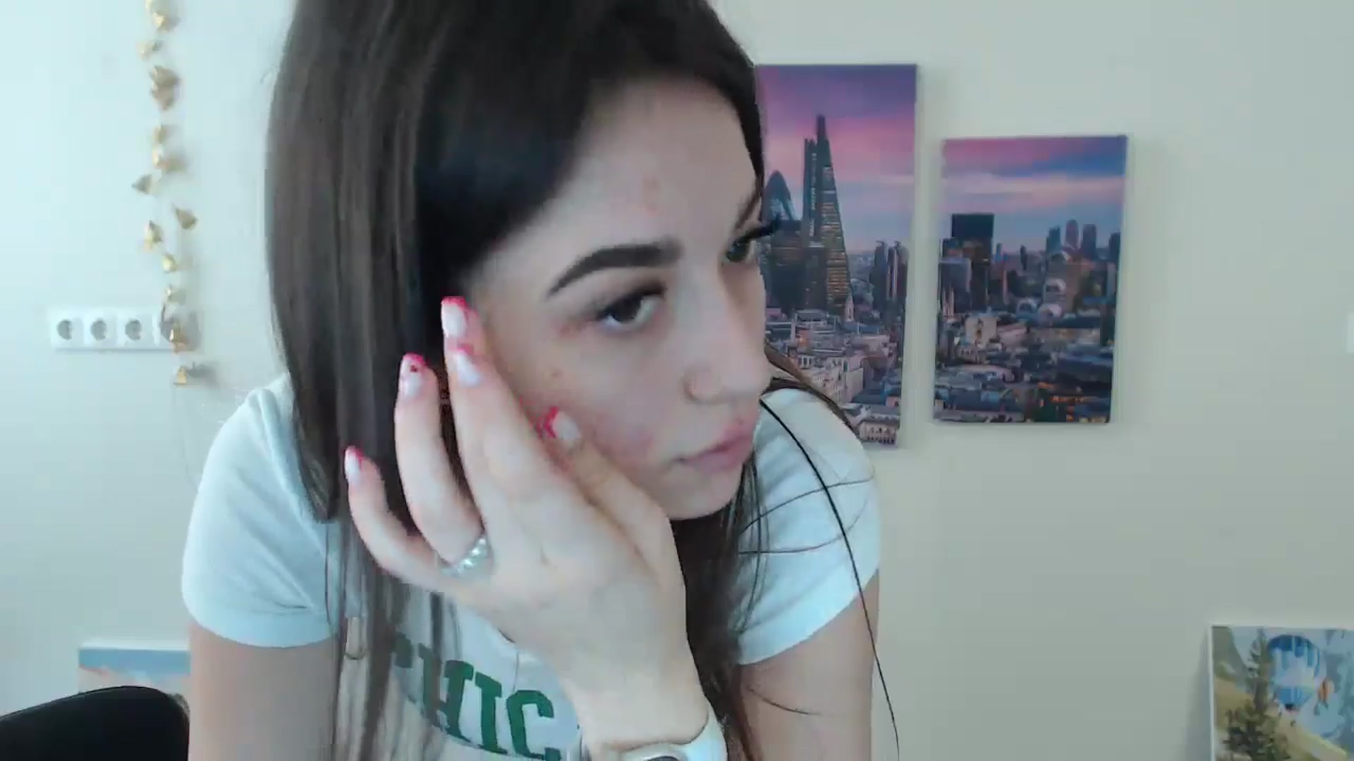 Gallery image thumbnail from Eva_Eldis's myfreecams stream on, 06/12/2024, 09:39 image 18 of 20