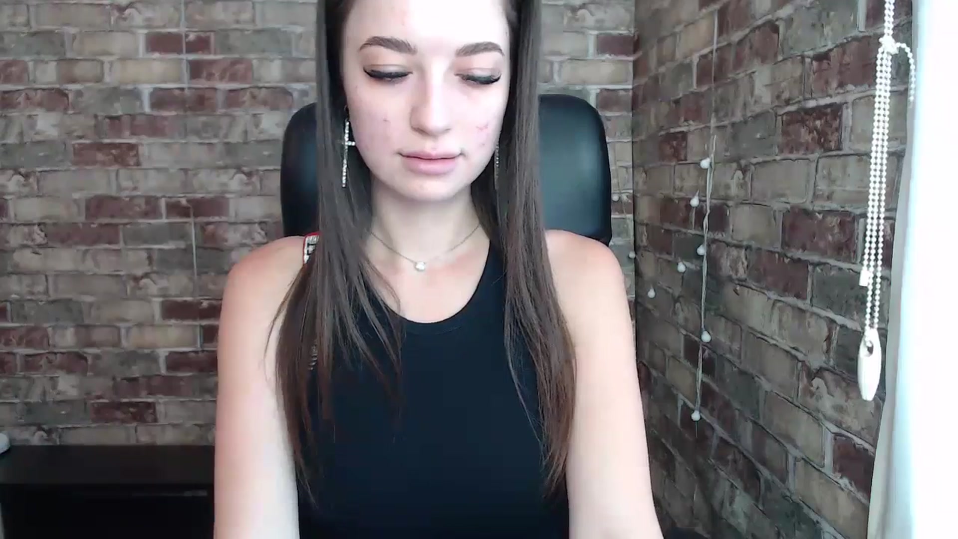 Gallery image thumbnail from Eva_Eldis's myfreecams stream on, 06/27/2024, 09:35 image 16 of 20