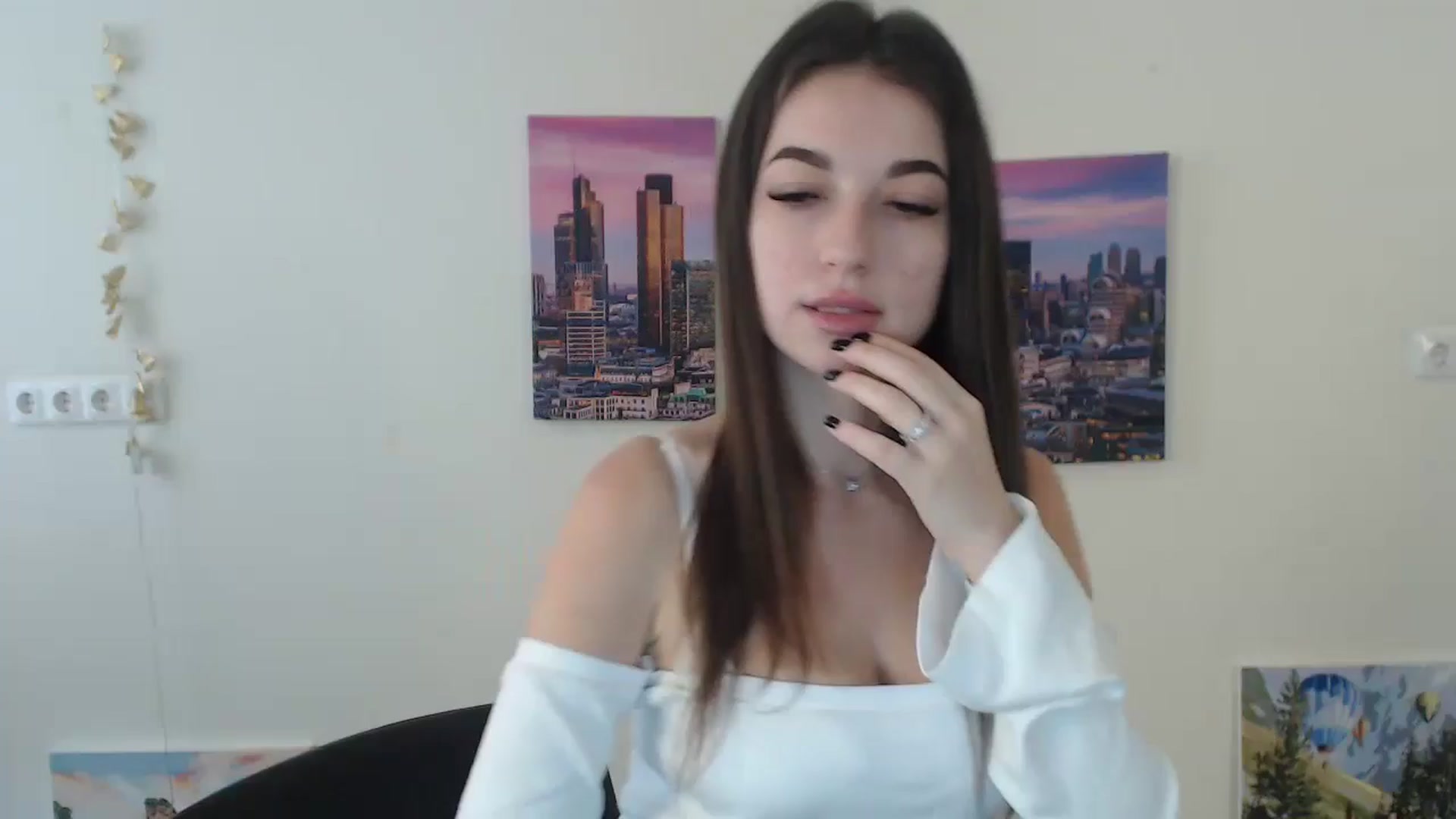 Gallery image thumbnail from Eva_Eldis's myfreecams stream on, 08/29/2024, 10:00 image 12 of 20