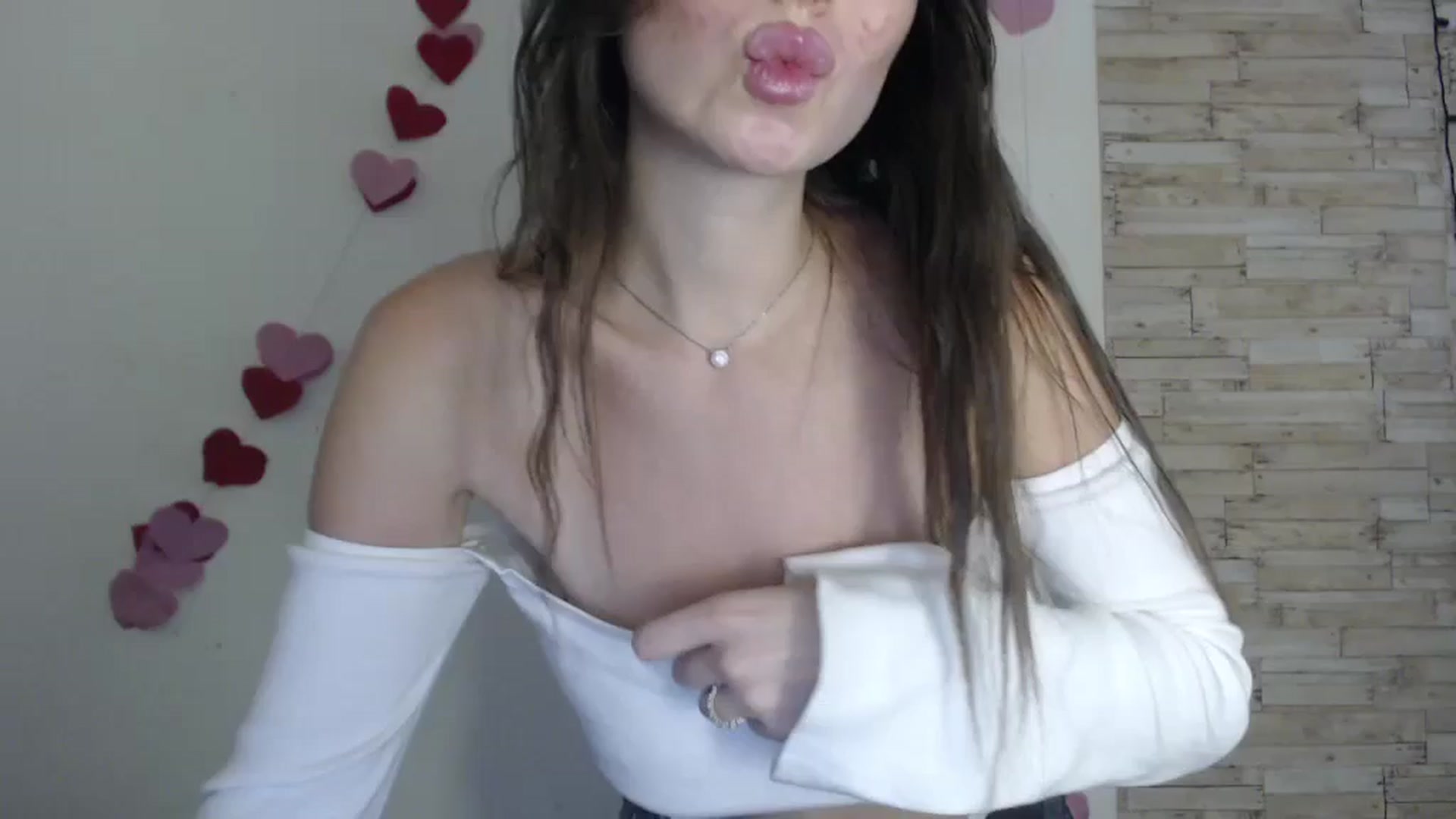 Gallery image thumbnail from Eva_Eldis's myfreecams stream on, 09/05/2024, 15:00 image 2 of 20