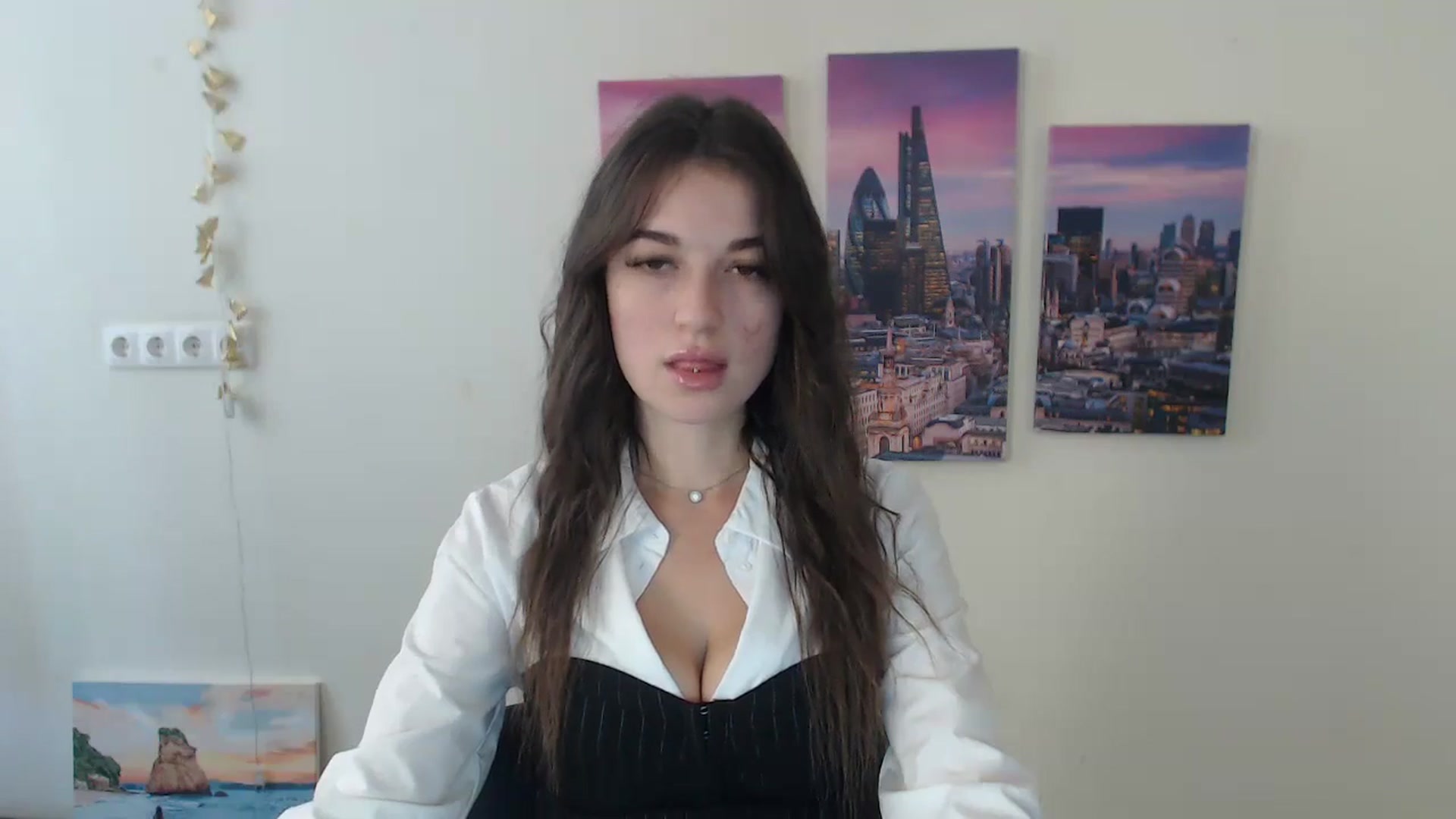 Gallery image thumbnail from Eva_Eldis's myfreecams stream on, 09/06/2024, 12:01 image 3 of 20
