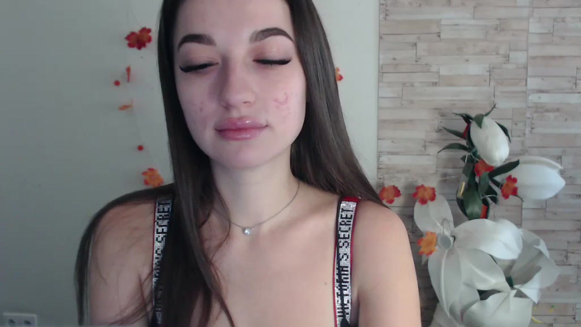 Gallery image thumbnail from Eva_Eldis's myfreecams stream on, 09/16/2024, 11:16 image 10 of 20
