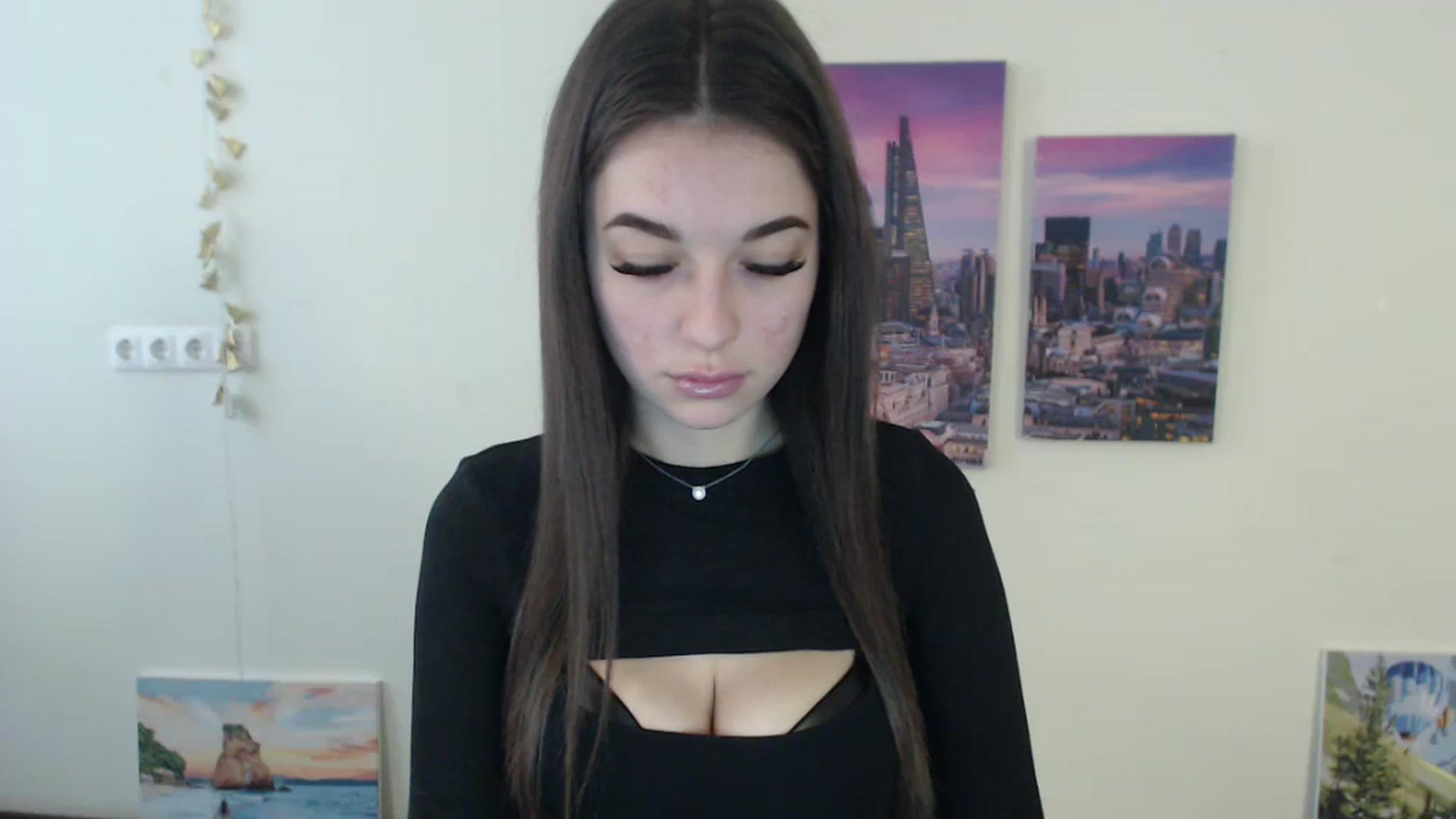 Gallery image thumbnail from Eva_Eldis's myfreecams stream on, 10/14/2024, 11:18 image 2 of 20