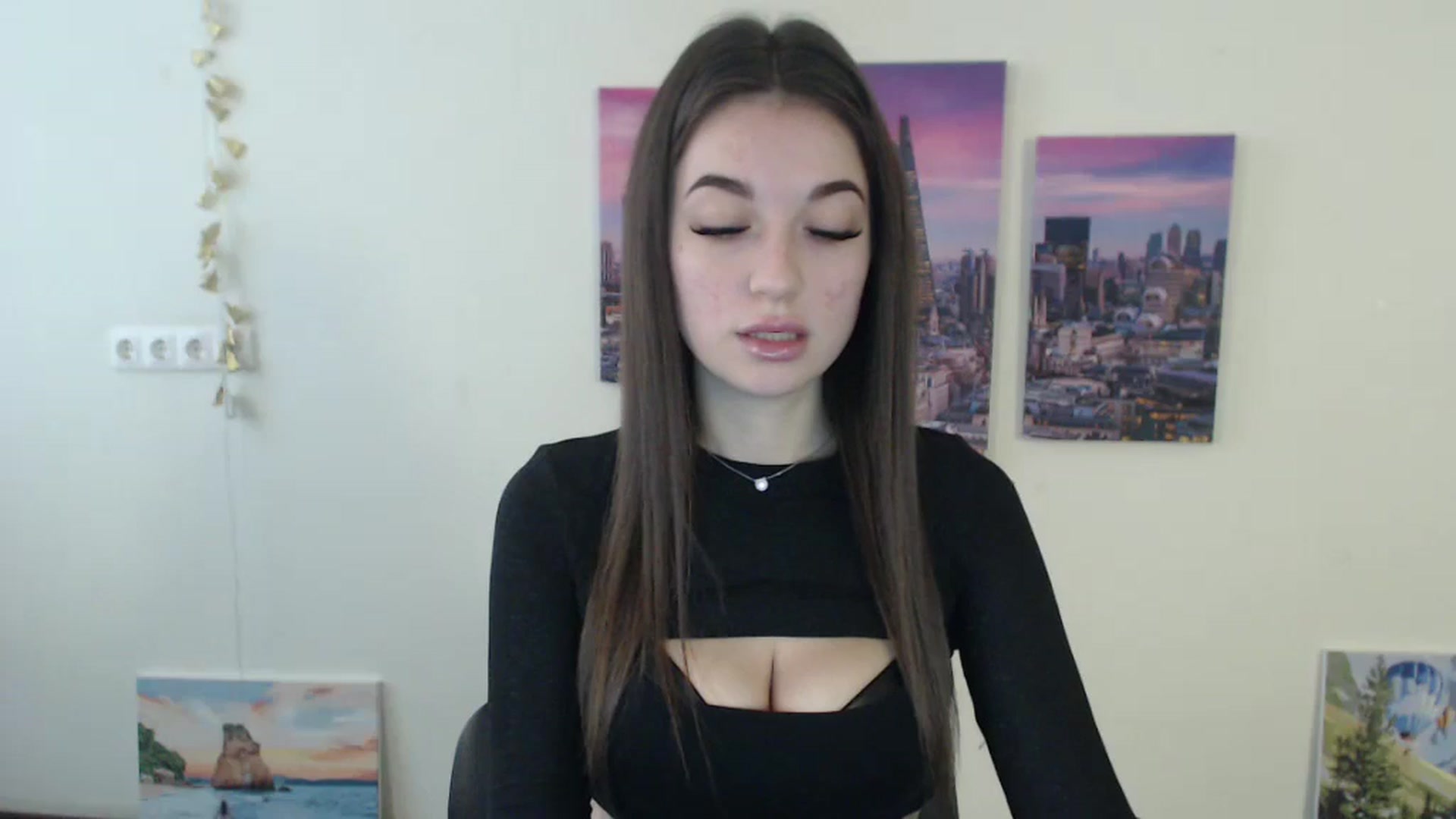 Gallery image thumbnail from Eva_Eldis's myfreecams stream on, 10/14/2024, 11:18 image 7 of 20