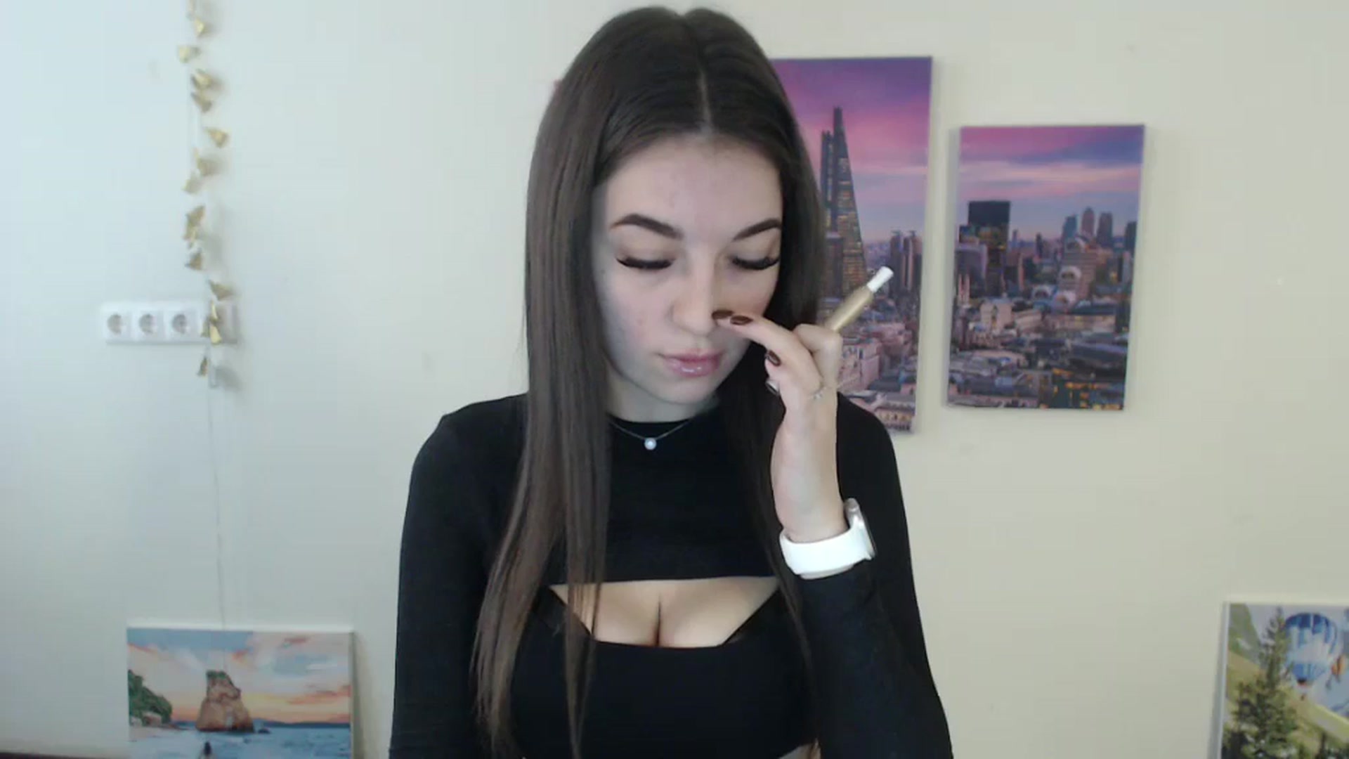Gallery image thumbnail from Eva_Eldis's myfreecams stream on, 10/14/2024, 11:18 image 3 of 20