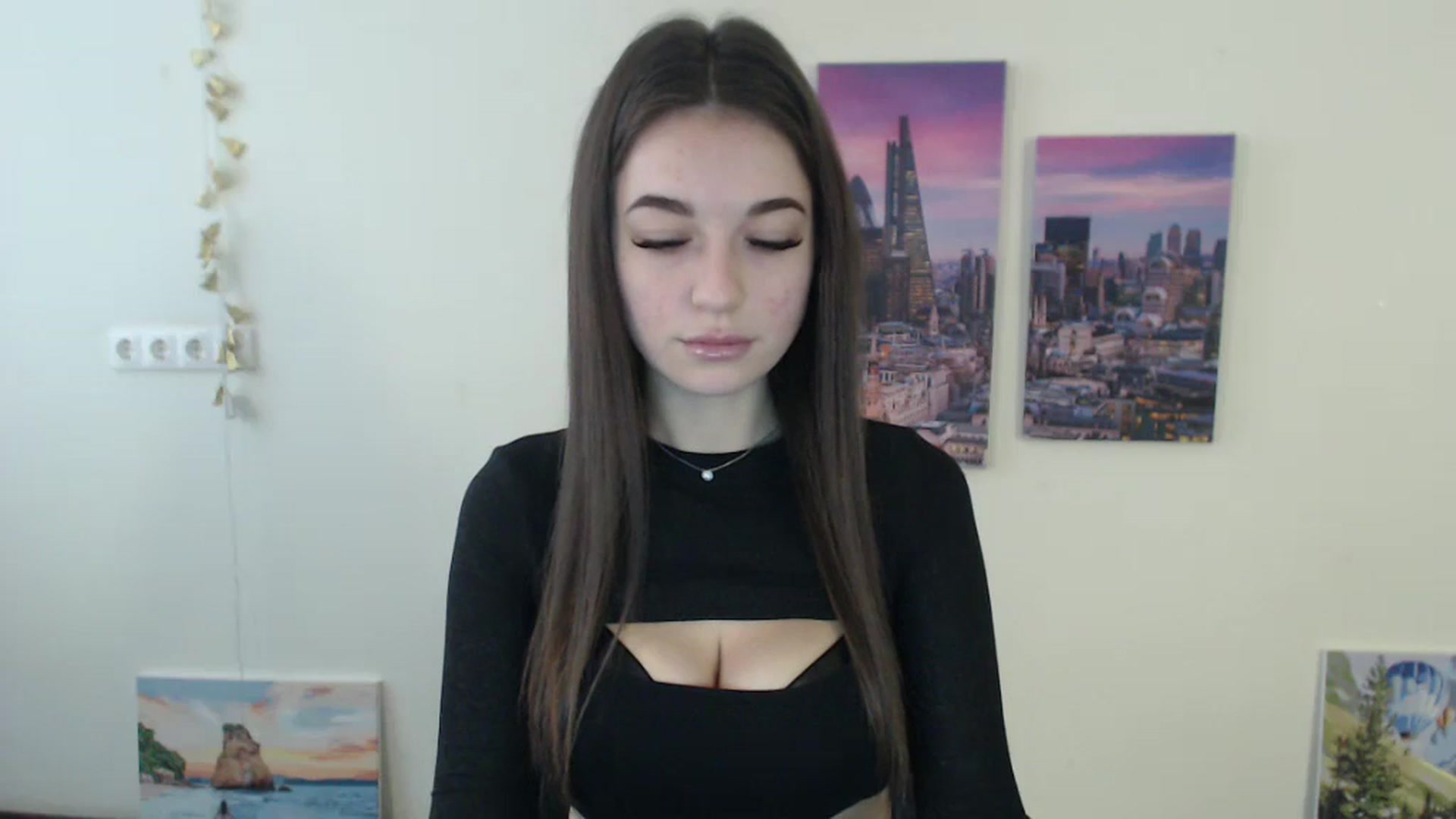 Gallery image thumbnail from Eva_Eldis's myfreecams stream on, 10/14/2024, 11:18 image 4 of 20