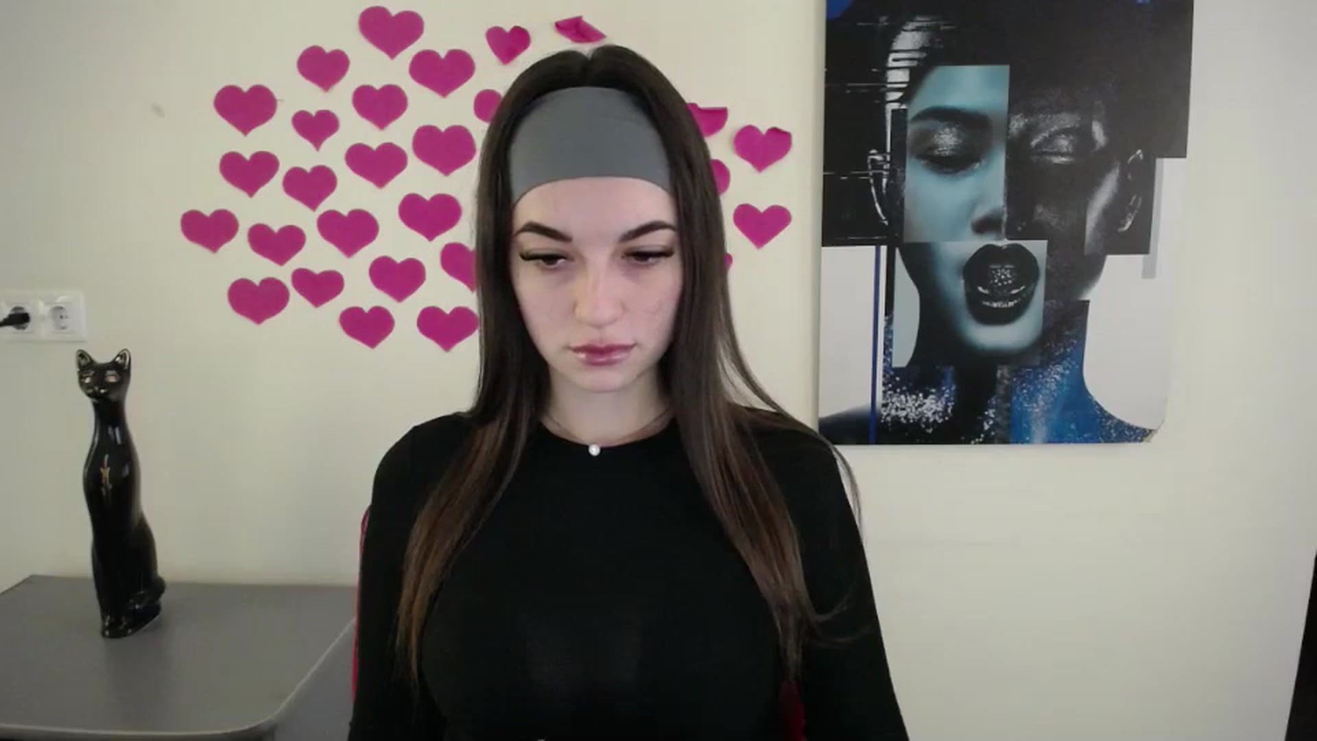 Gallery image thumbnail from Eva_Eldis's myfreecams stream on, 10/16/2024, 10:22 image 18 of 20