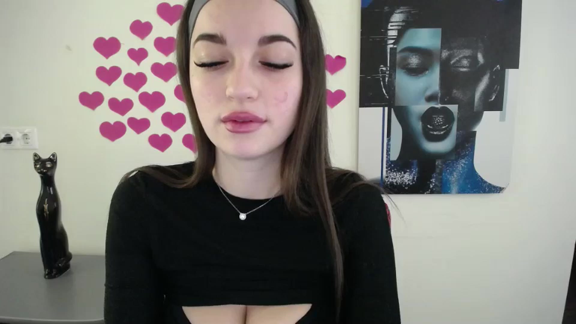 Gallery image thumbnail from Eva_Eldis's myfreecams stream on, 10/16/2024, 13:10 image 9 of 20