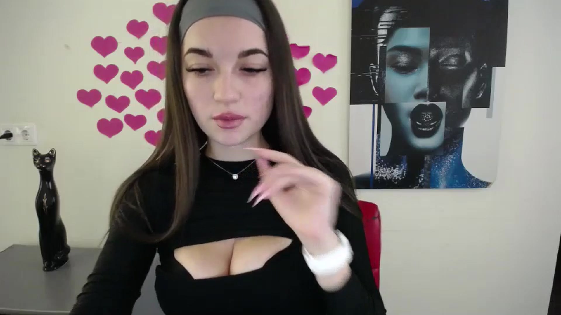 Gallery image thumbnail from Eva_Eldis's myfreecams stream on, 10/16/2024, 13:10 image 6 of 20