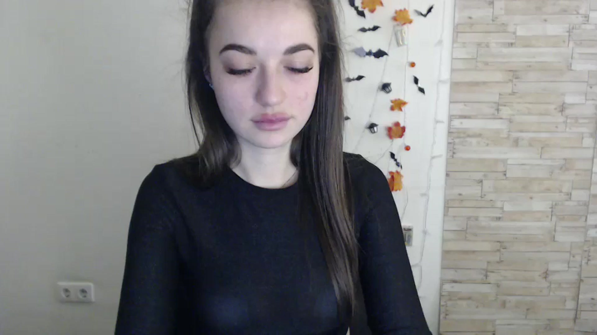Gallery image thumbnail from Eva_Eldis's myfreecams stream on, 10/29/2024, 12:25 image 15 of 20