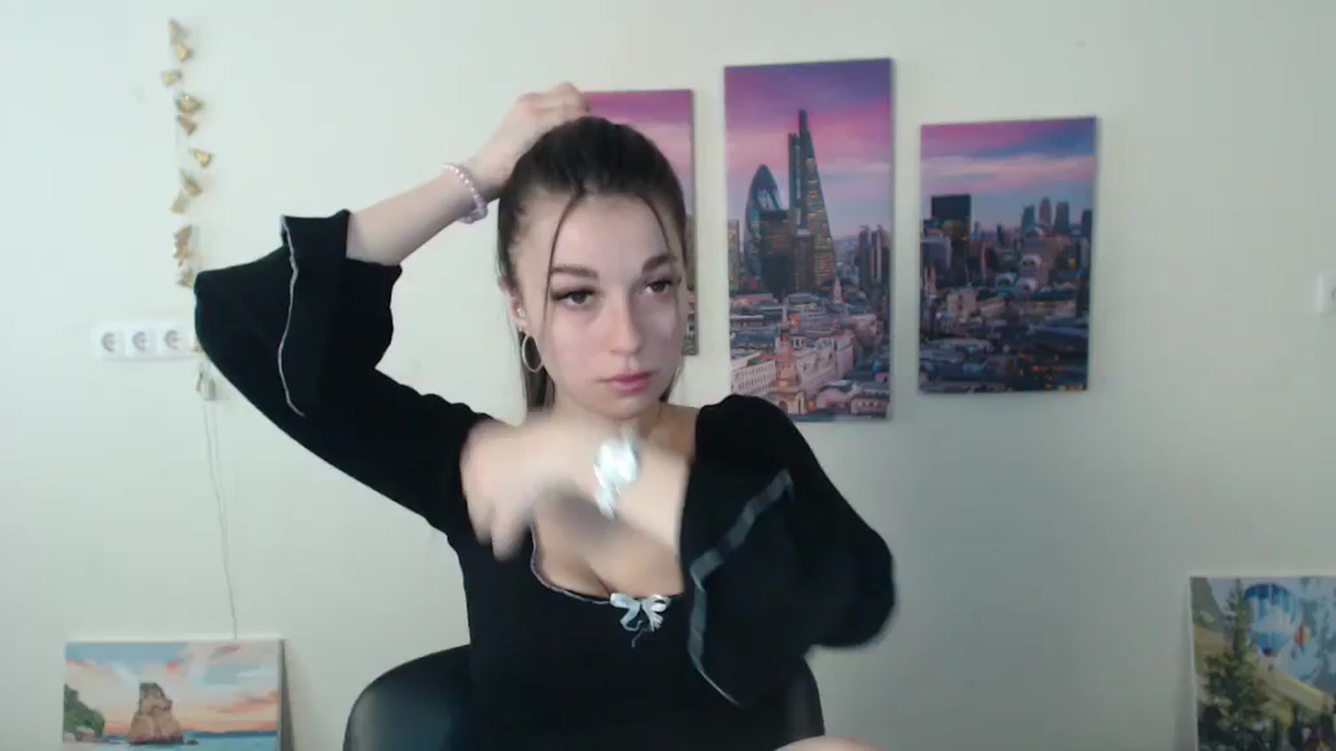 Gallery image thumbnail from Eva_Eldis's myfreecams stream on, 12/15/2024, 13:50 image 1 of 20