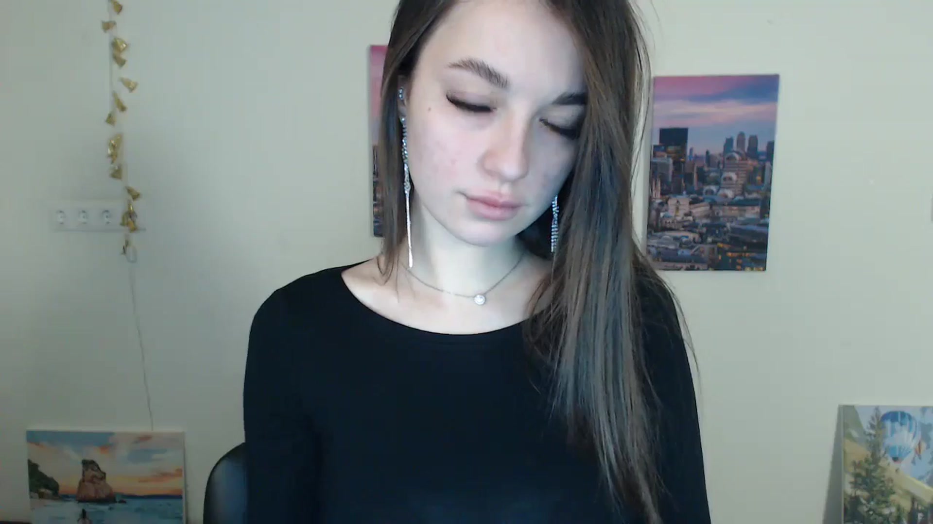 Gallery image thumbnail from Eva_Eldis's myfreecams stream on, 12/30/2024, 15:06 image 14 of 20