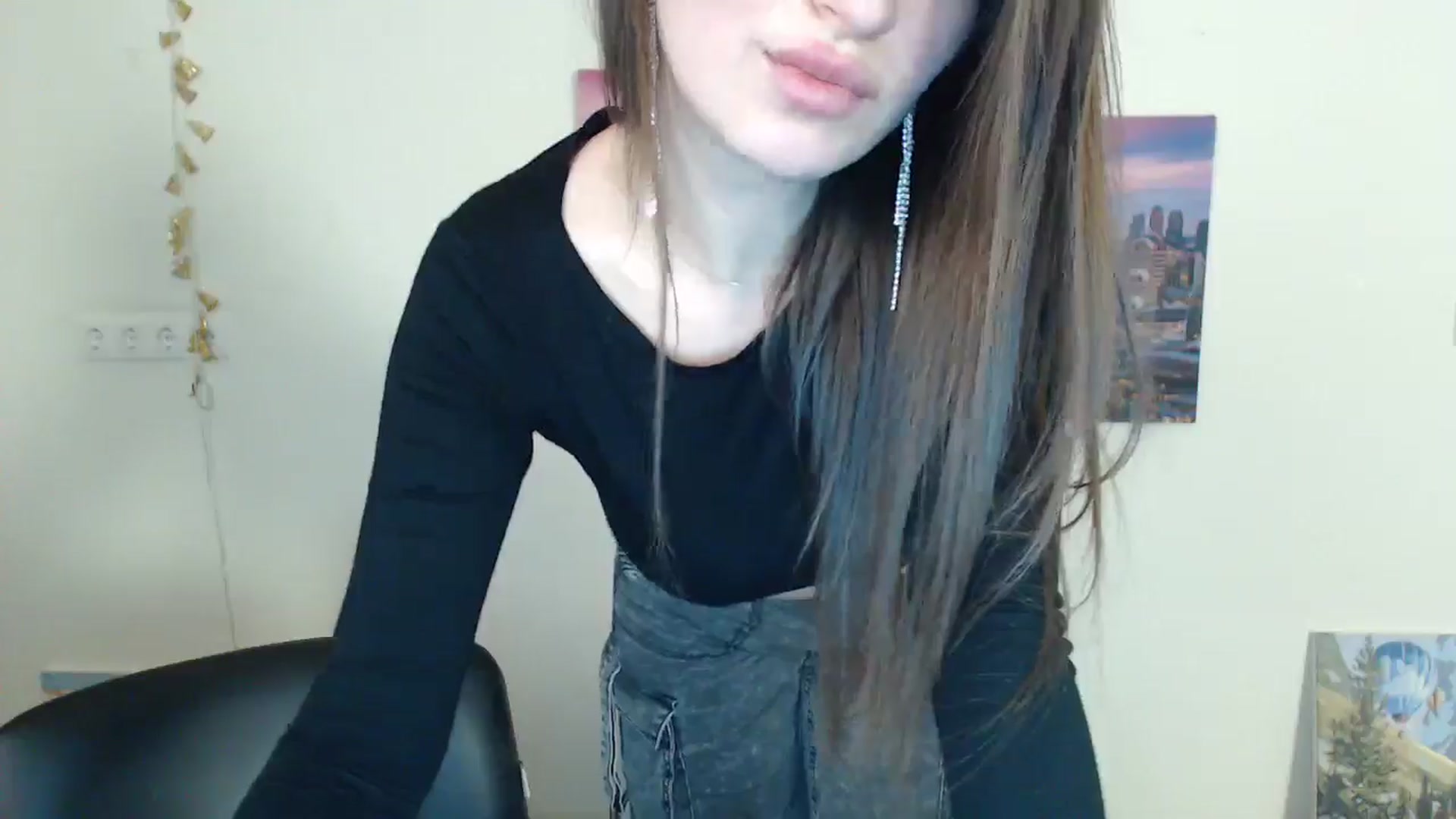 Gallery image thumbnail from Eva_Eldis's myfreecams stream on, 12/30/2024, 15:06 image 7 of 20