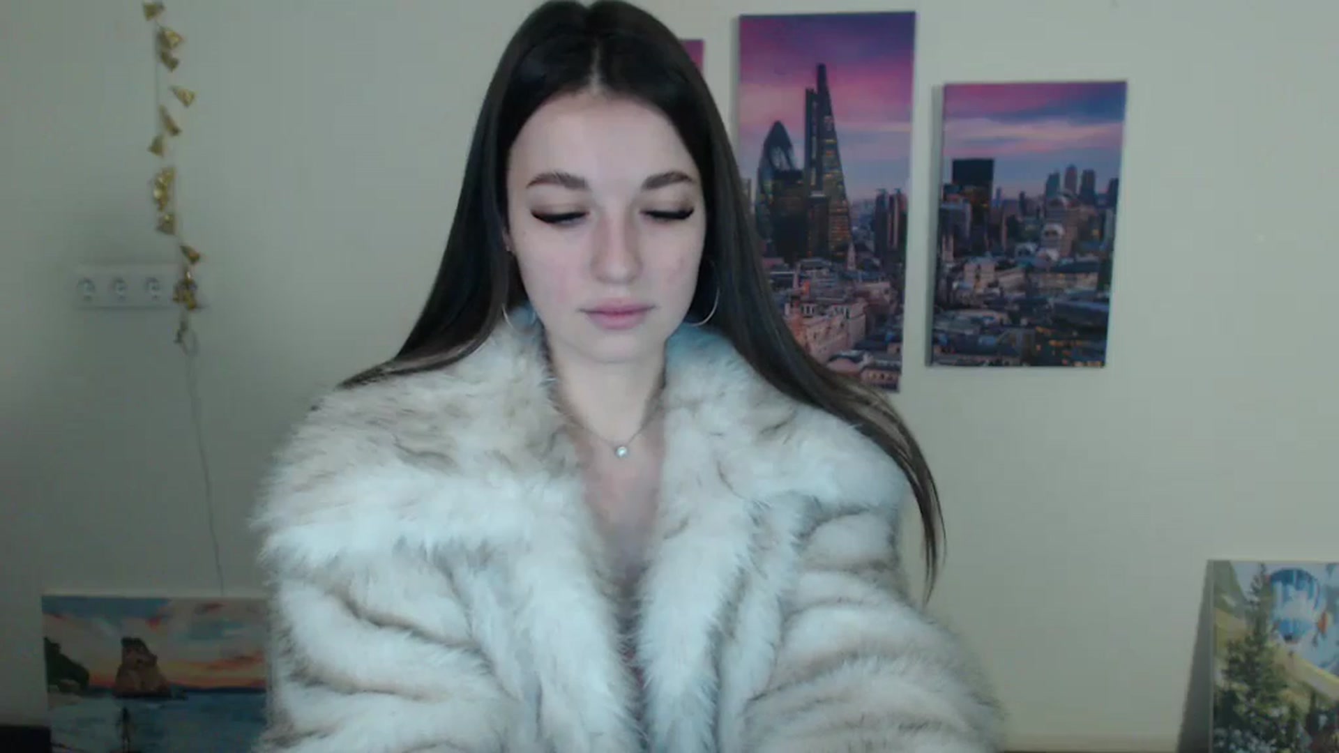 Gallery image thumbnail from Eva_Eldis's myfreecams stream on, 01/02/2025, 15:41 image 15 of 20