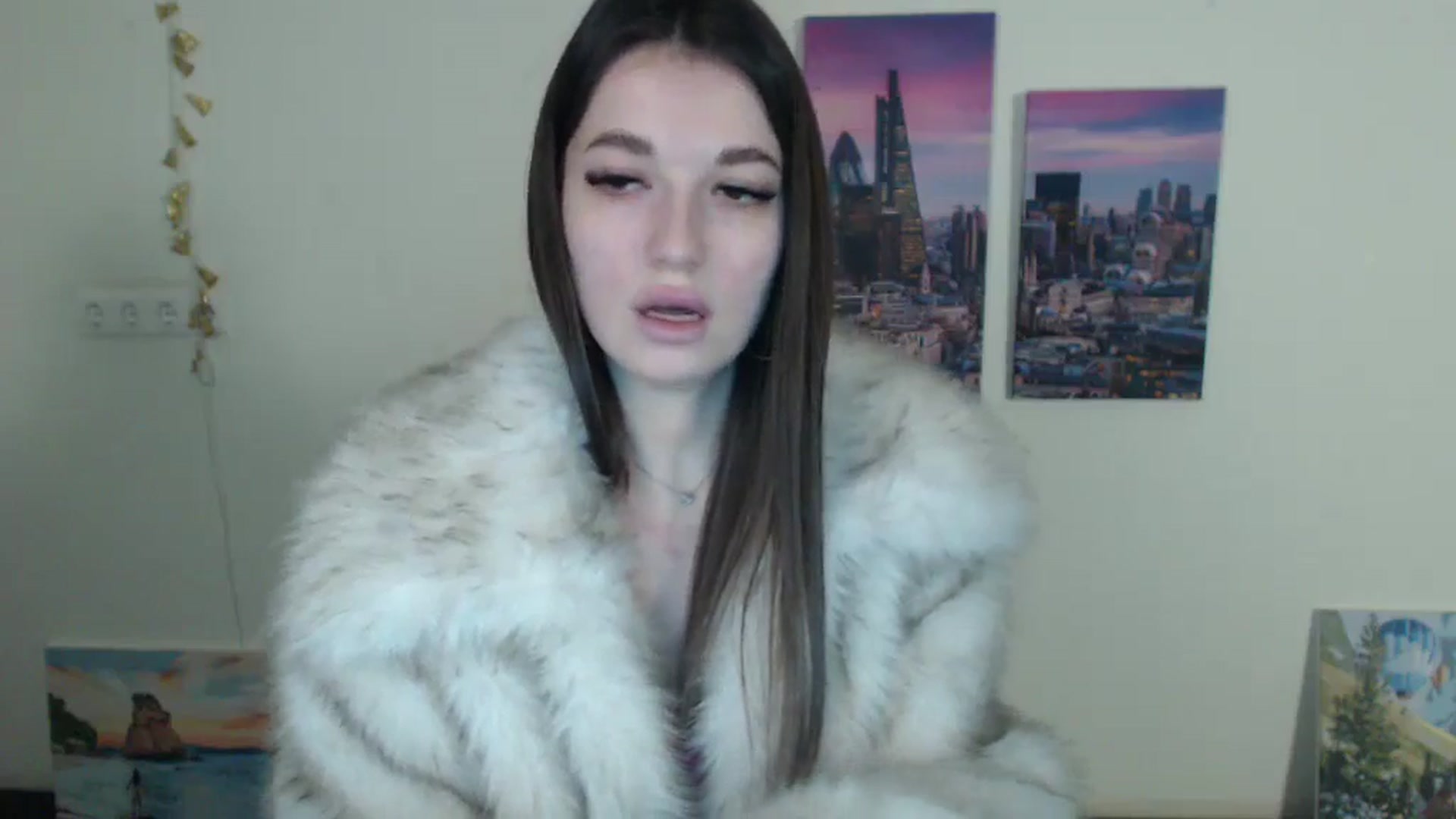 Gallery image thumbnail from Eva_Eldis's myfreecams stream on, 01/02/2025, 15:41 image 14 of 20
