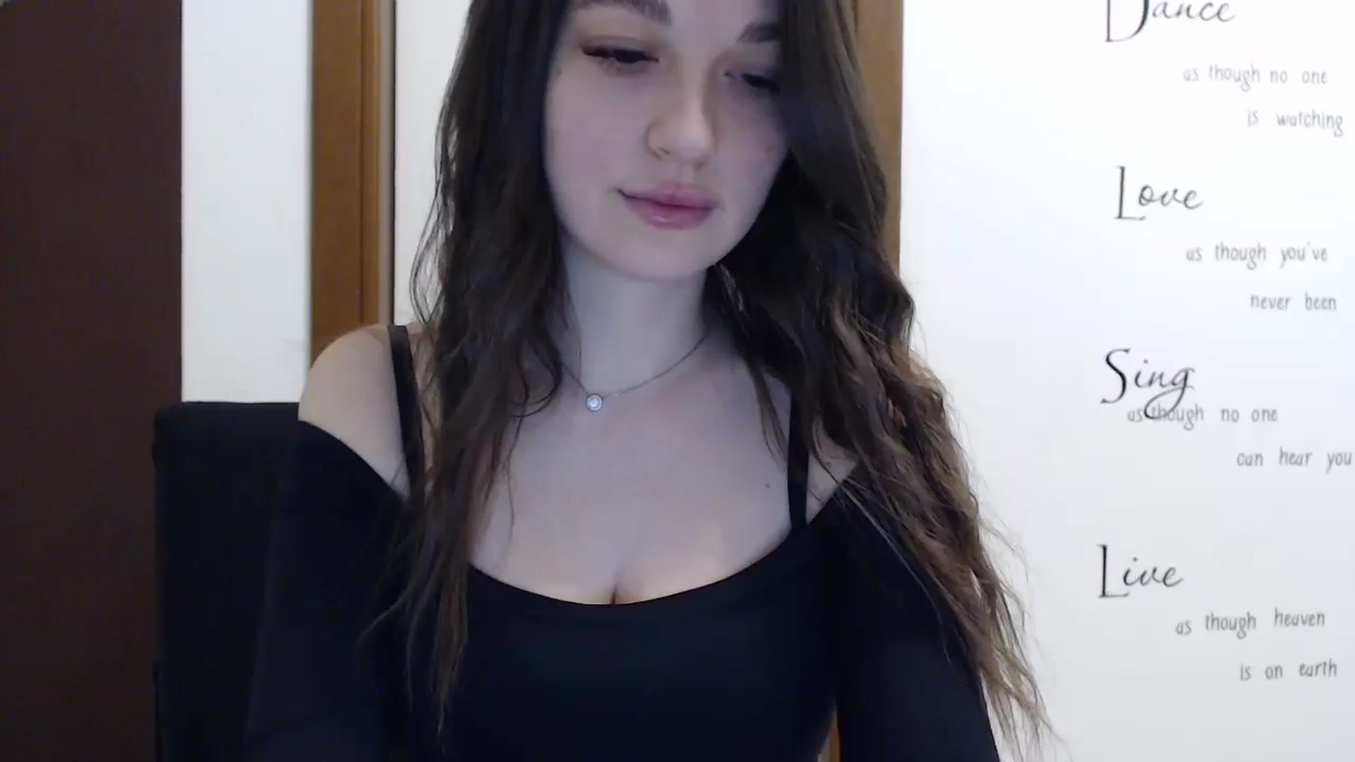 Gallery image thumbnail from Eva_Eldis's myfreecams stream on, 04/20/2025, 20:14 image 8 of 20
