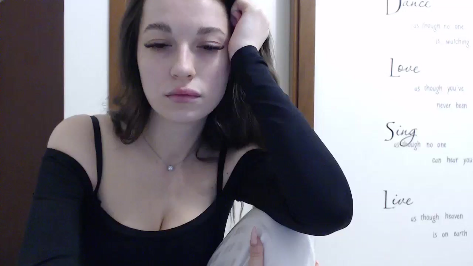 Gallery image thumbnail from Eva_Eldis's myfreecams stream on, 04/20/2025, 20:14 image 1 of 20