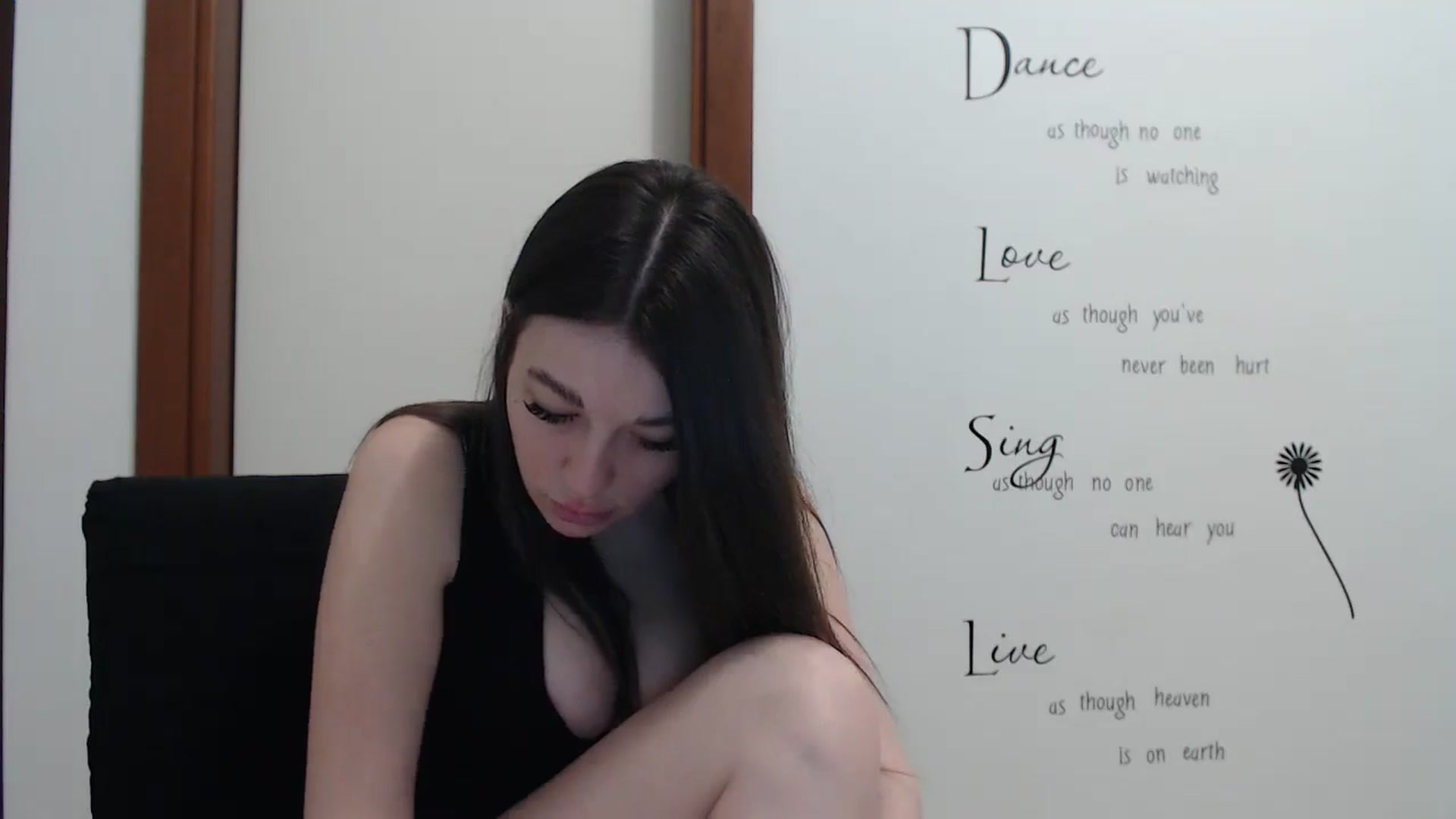 Gallery image thumbnail from Eva_Eldis's myfreecams stream on, 05/04/2025, 12:10 image 11 of 20