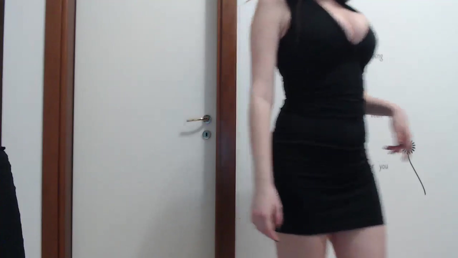 Gallery image thumbnail from Eva_Eldis's myfreecams stream on, 05/04/2025, 12:10 image 16 of 20