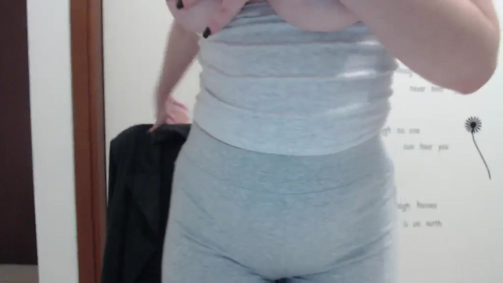 Gallery image thumbnail from Eva_Eldis's myfreecams stream on, 05/13/2025, 09:08 image 17 of 20