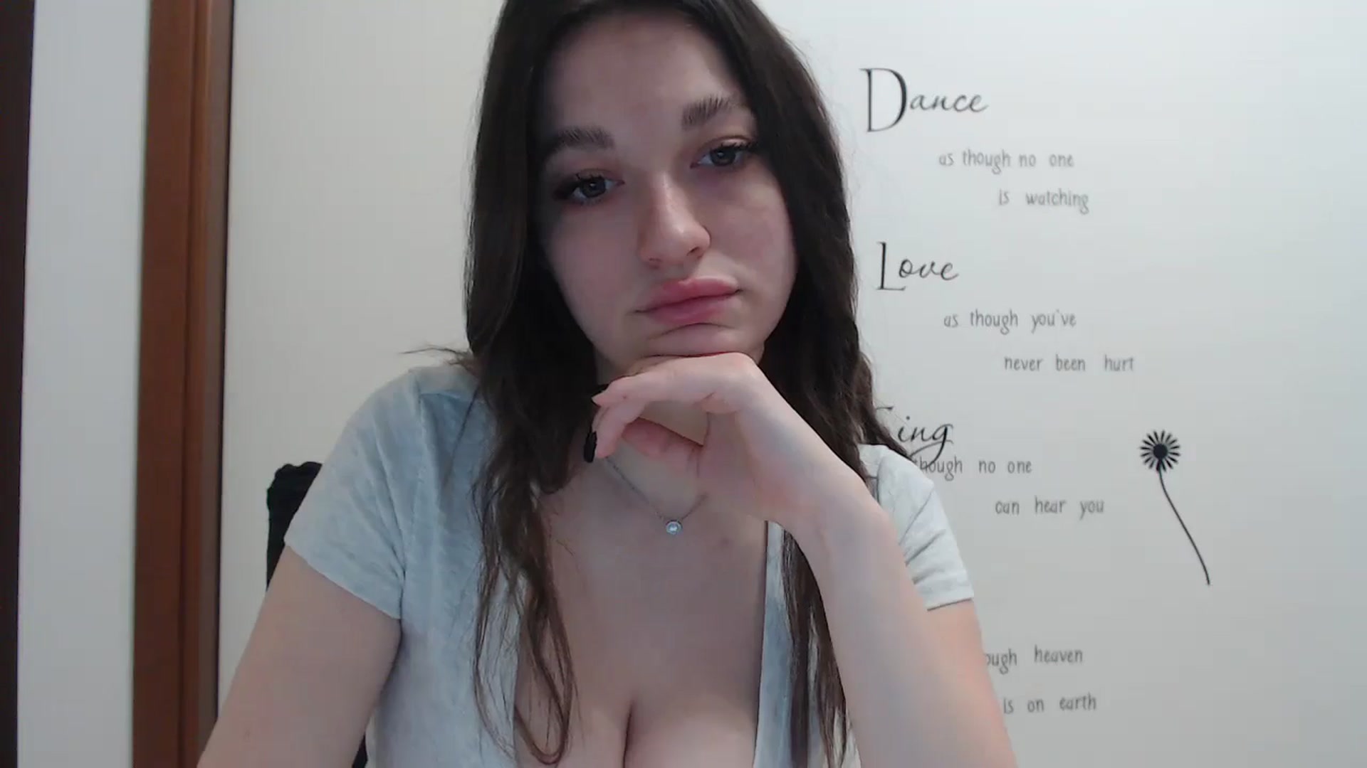 Gallery image thumbnail from Eva_Eldis's myfreecams stream on, 05/19/2025, 14:10 image 4 of 20