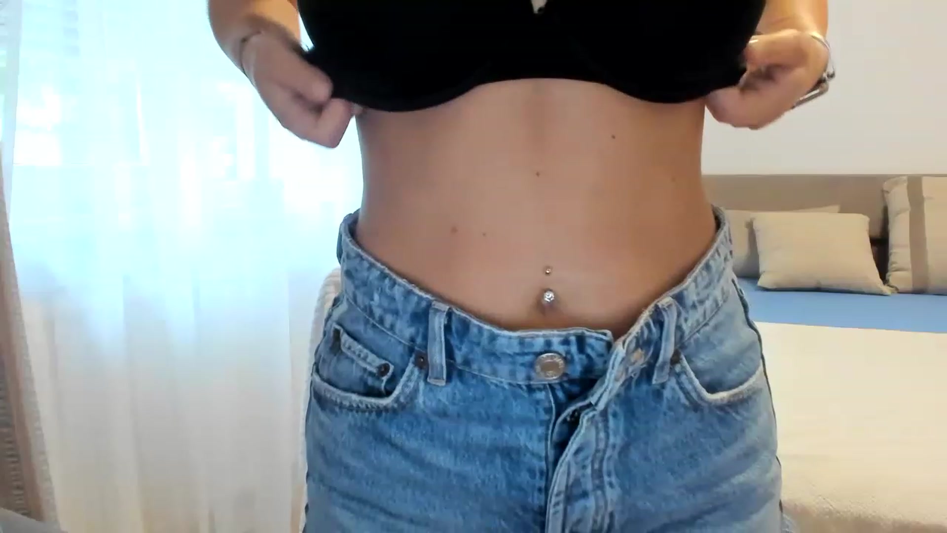 Gallery image thumbnail from Eva_EvansV's myfreecams stream on, 06/10/2023, 16:30 image 4 of 20