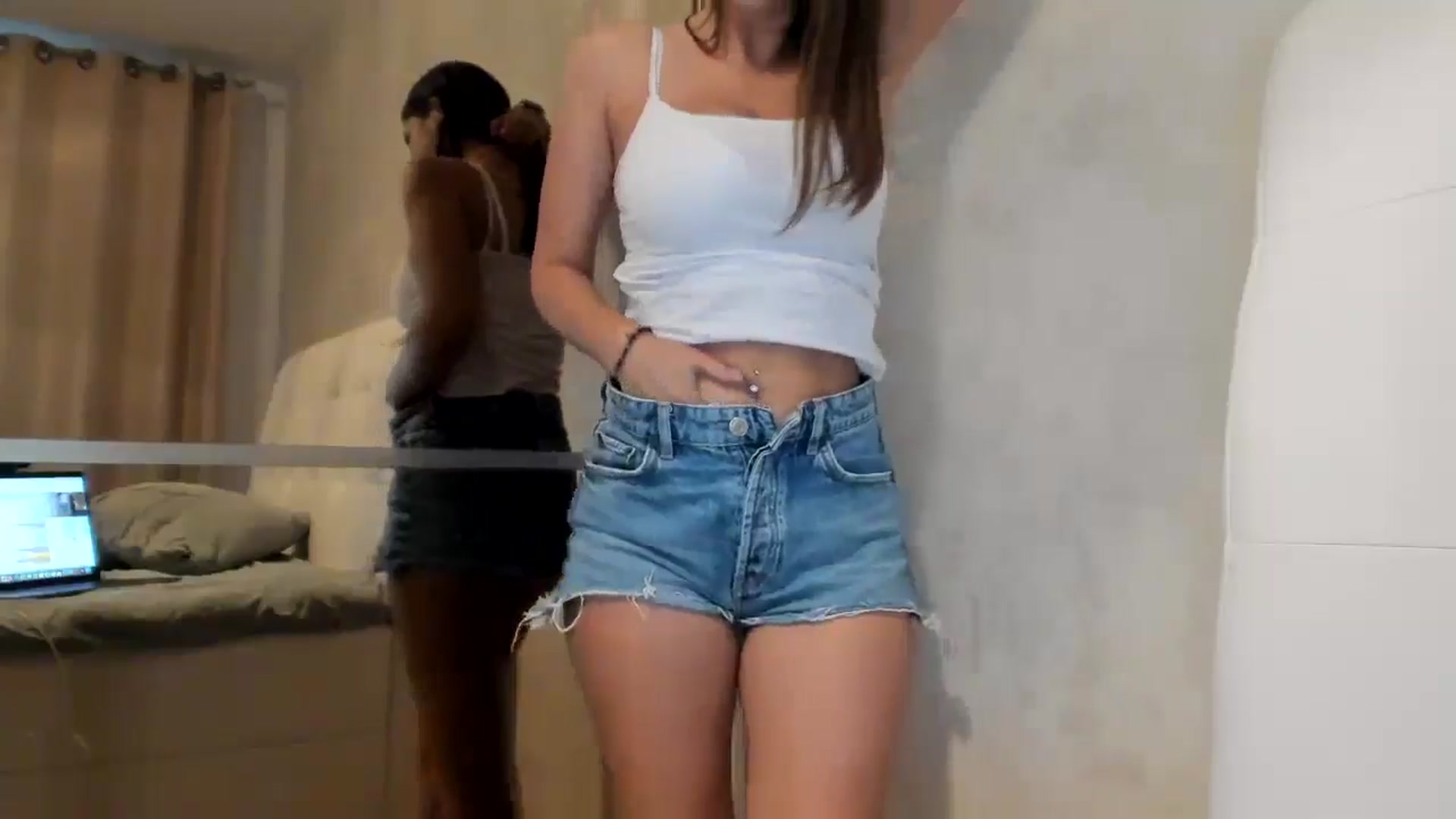 Gallery image thumbnail from Eva_EvansV's myfreecams stream on, 06/26/2024, 17:43 image 16 of 20