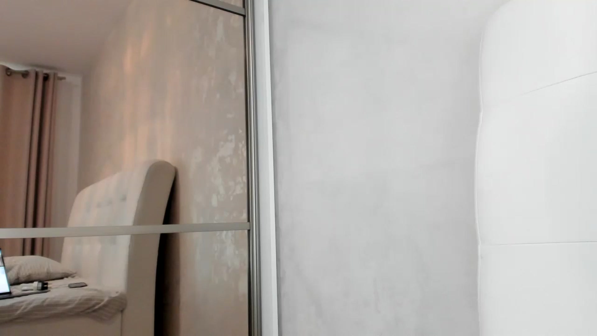 Gallery image thumbnail from Eva_EvansV's myfreecams stream on, 11/18/2024, 12:32 image 4 of 20