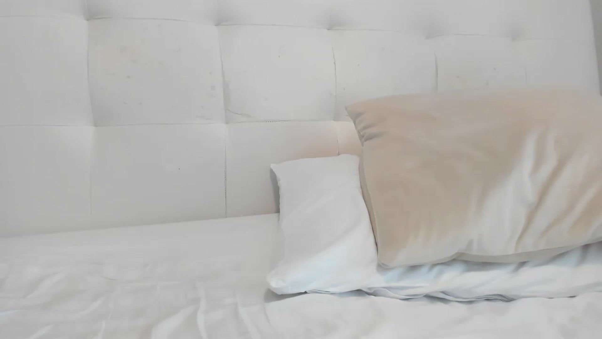 Gallery image thumbnail from Eva_EvansV's myfreecams stream on, 03/06/2025, 12:45 image 10 of 20