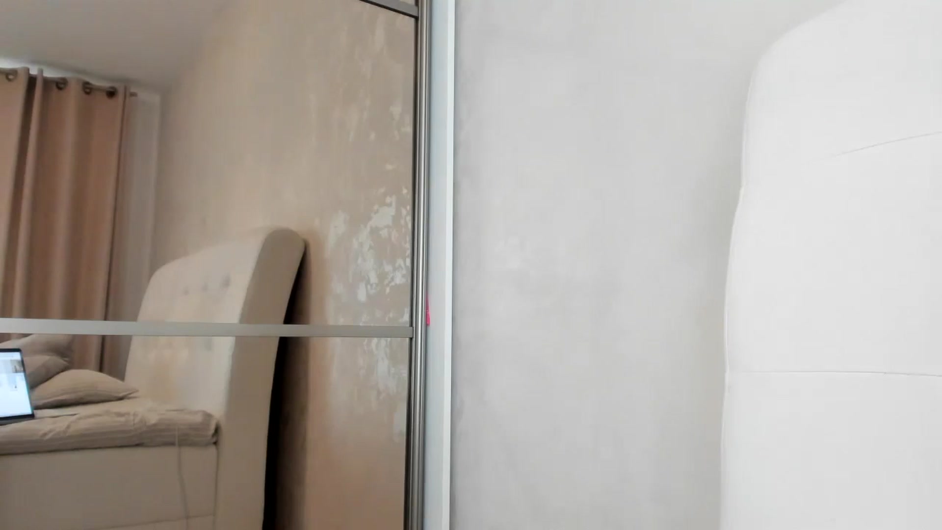Gallery image thumbnail from Eva_EvansV's myfreecams stream on, 05/06/2025, 13:14 image 5 of 20
