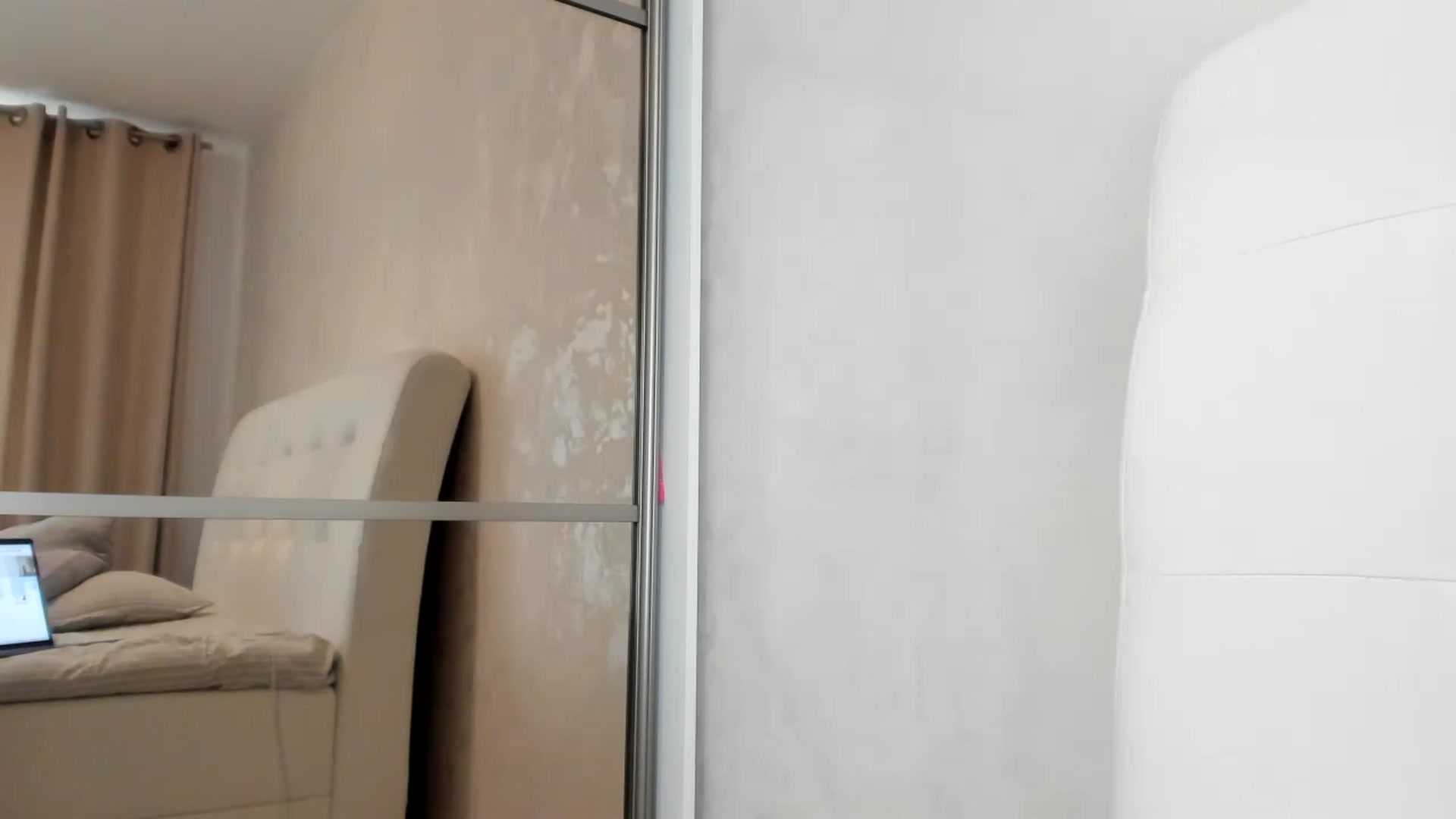 Gallery image thumbnail from Eva_EvansV's myfreecams stream on, 05/06/2025, 13:14 image 6 of 20