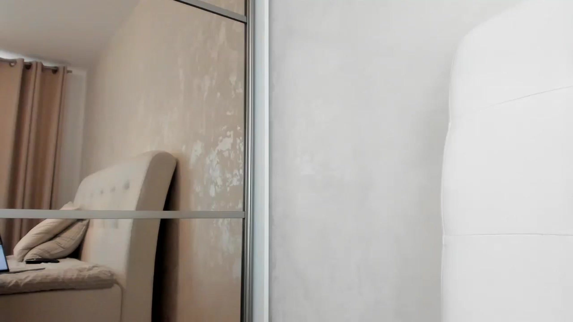 Gallery image thumbnail from Eva_EvansV's myfreecams stream on, 06/03/2025, 12:32 image 16 of 20