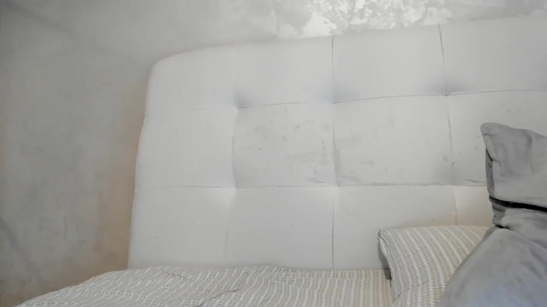 Gallery image thumbnail from Eva_EvansV's myfreecams stream on, 09/17/2025, 11:27 image 17 of 20