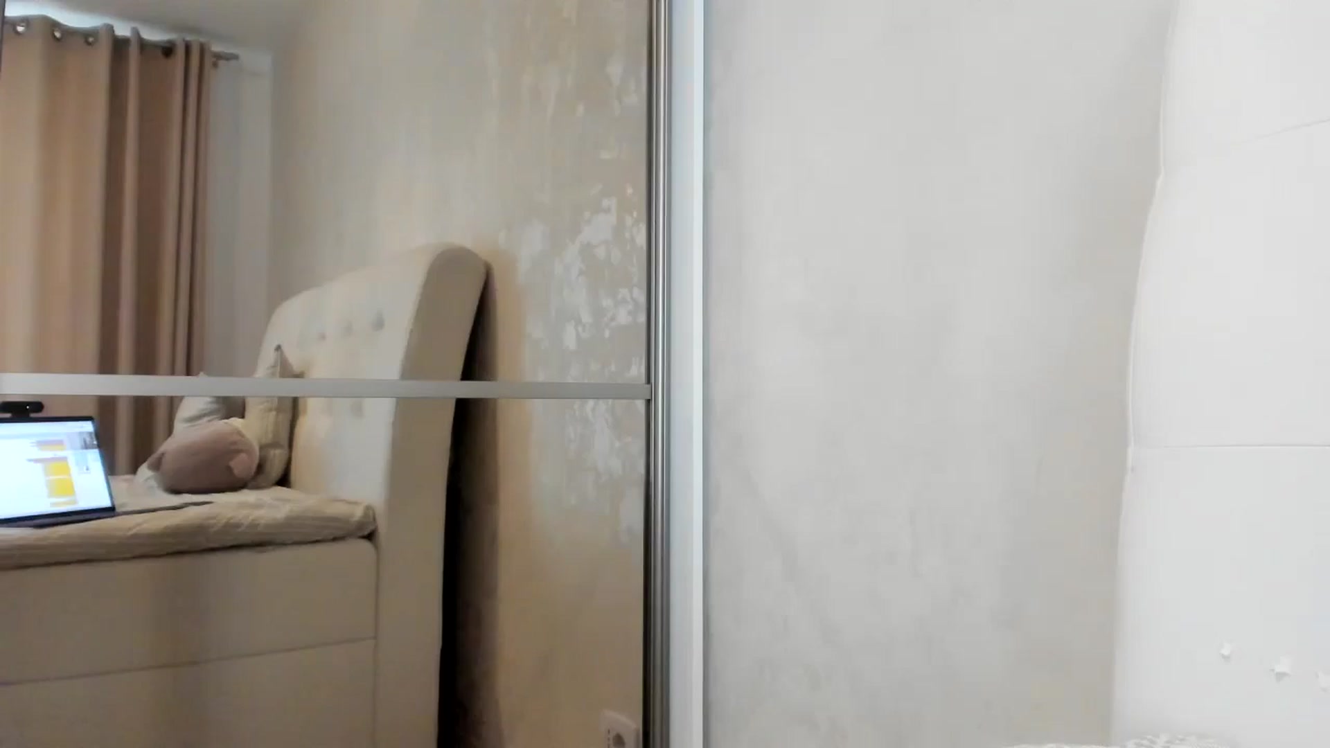 Gallery image thumbnail from Eva_EvansV's myfreecams stream on, 10/02/2025, 11:03 image 8 of 20