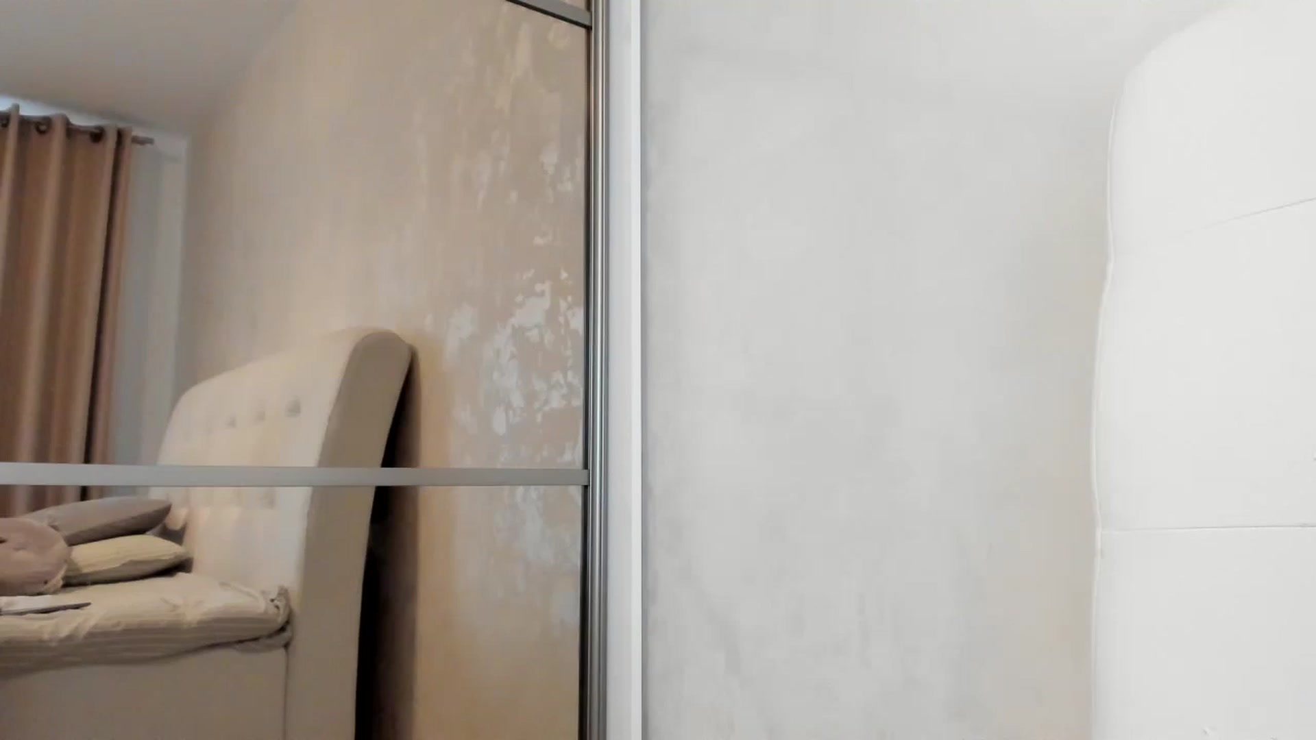 Gallery image thumbnail from Eva_EvansV's myfreecams stream on, 10/15/2025, 12:17 image 17 of 20
