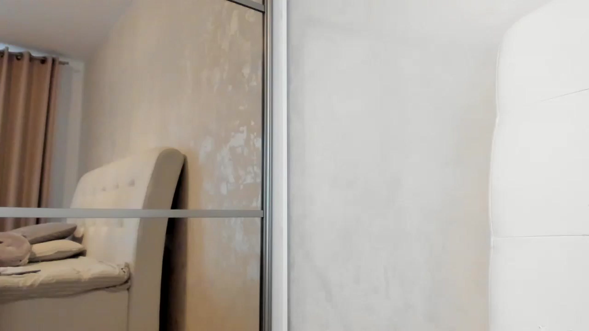 Gallery image thumbnail from Eva_EvansV's myfreecams stream on, 10/15/2025, 12:17 image 14 of 20