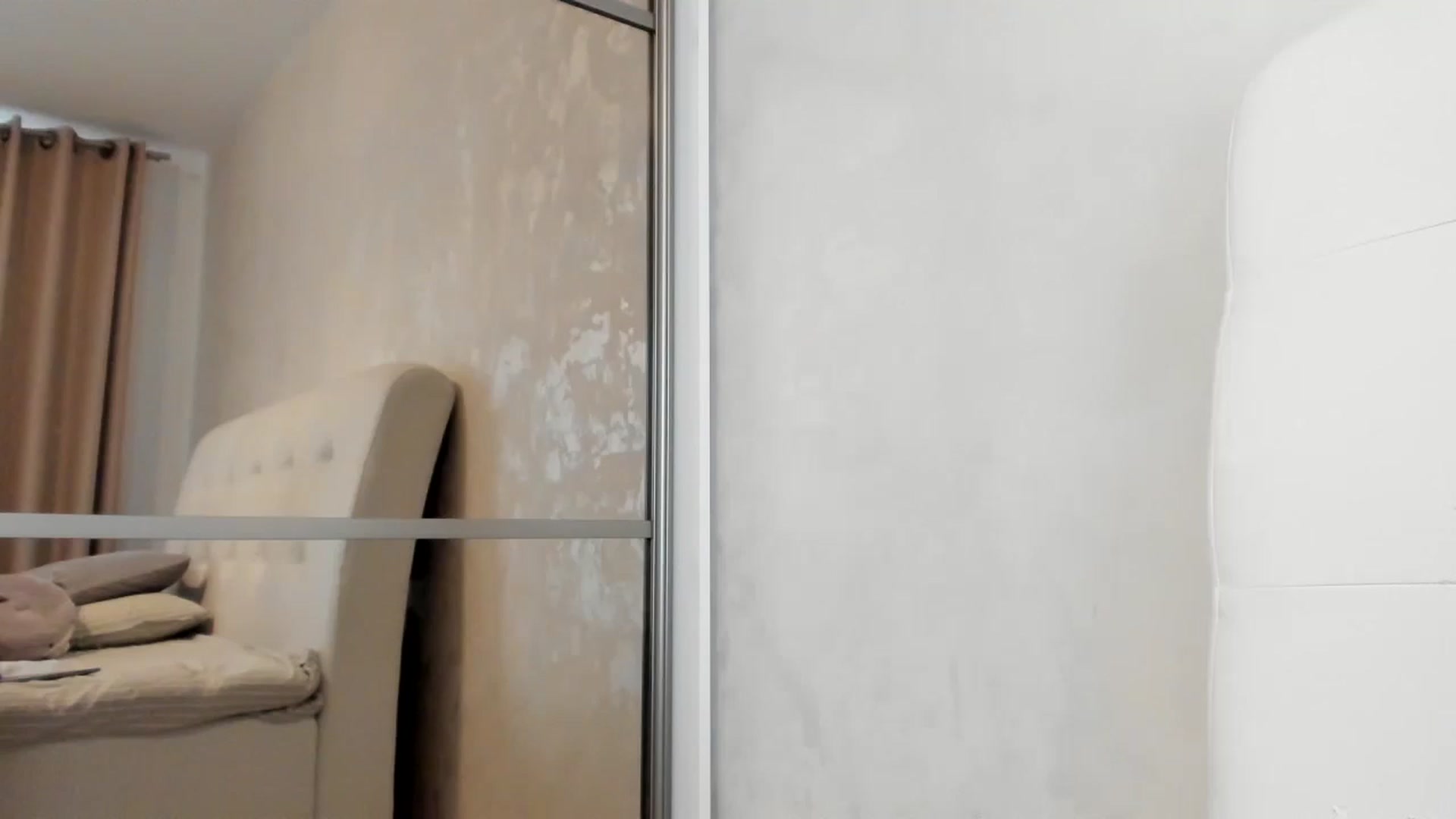 Gallery image thumbnail from Eva_EvansV's myfreecams stream on, 10/15/2025, 12:17 image 15 of 20